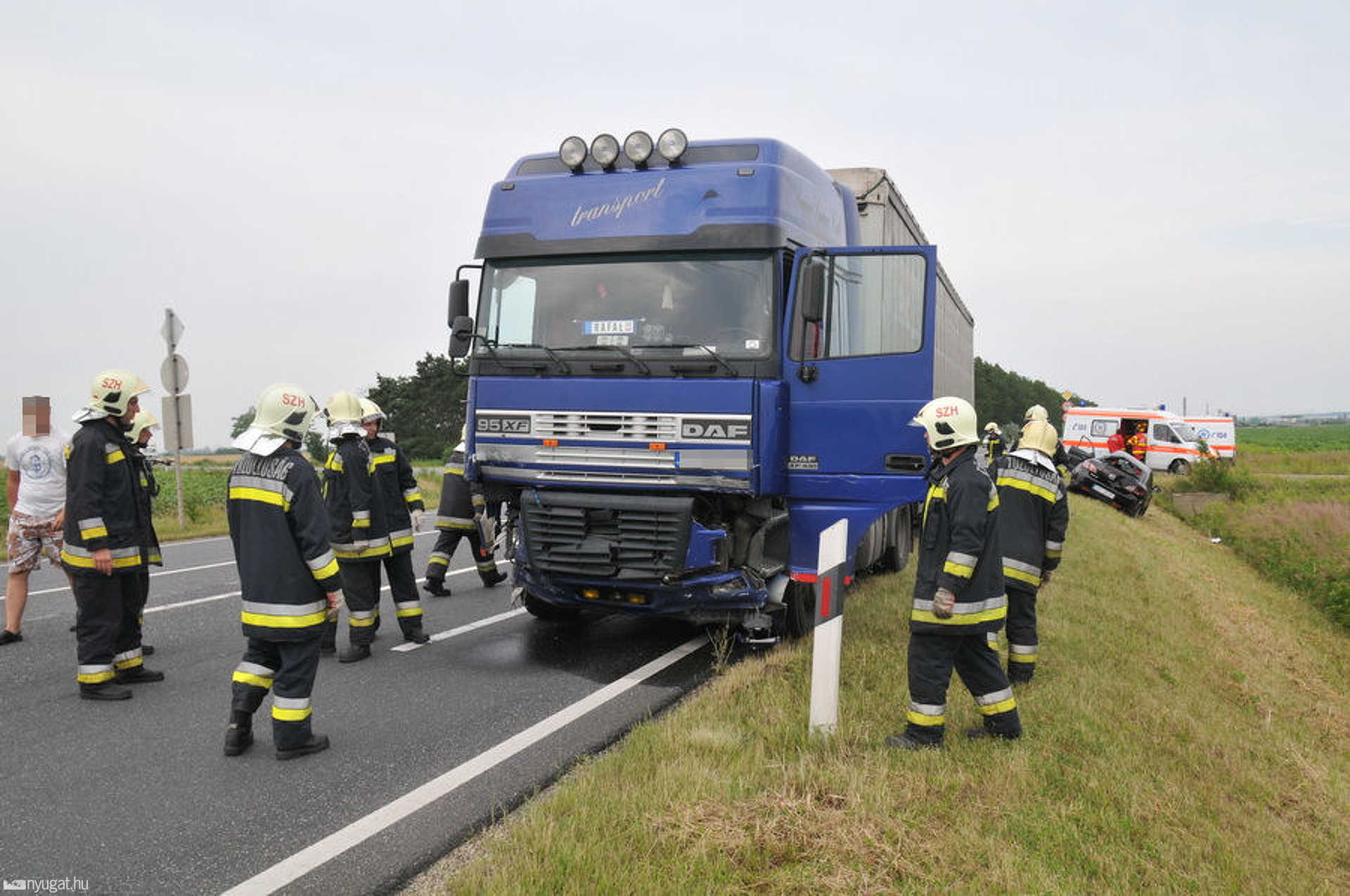 Halálos baleset a 86-os úton, a Zanati elágazónál