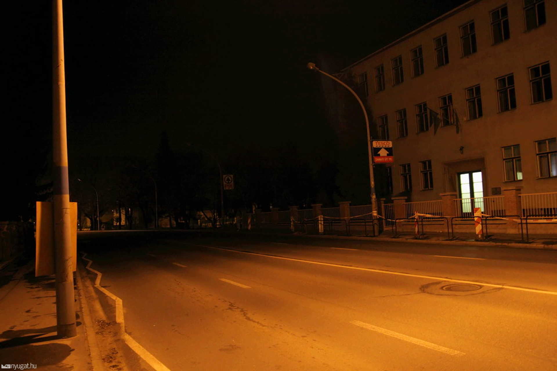 Rohonci u. egy része teljes sötétben
