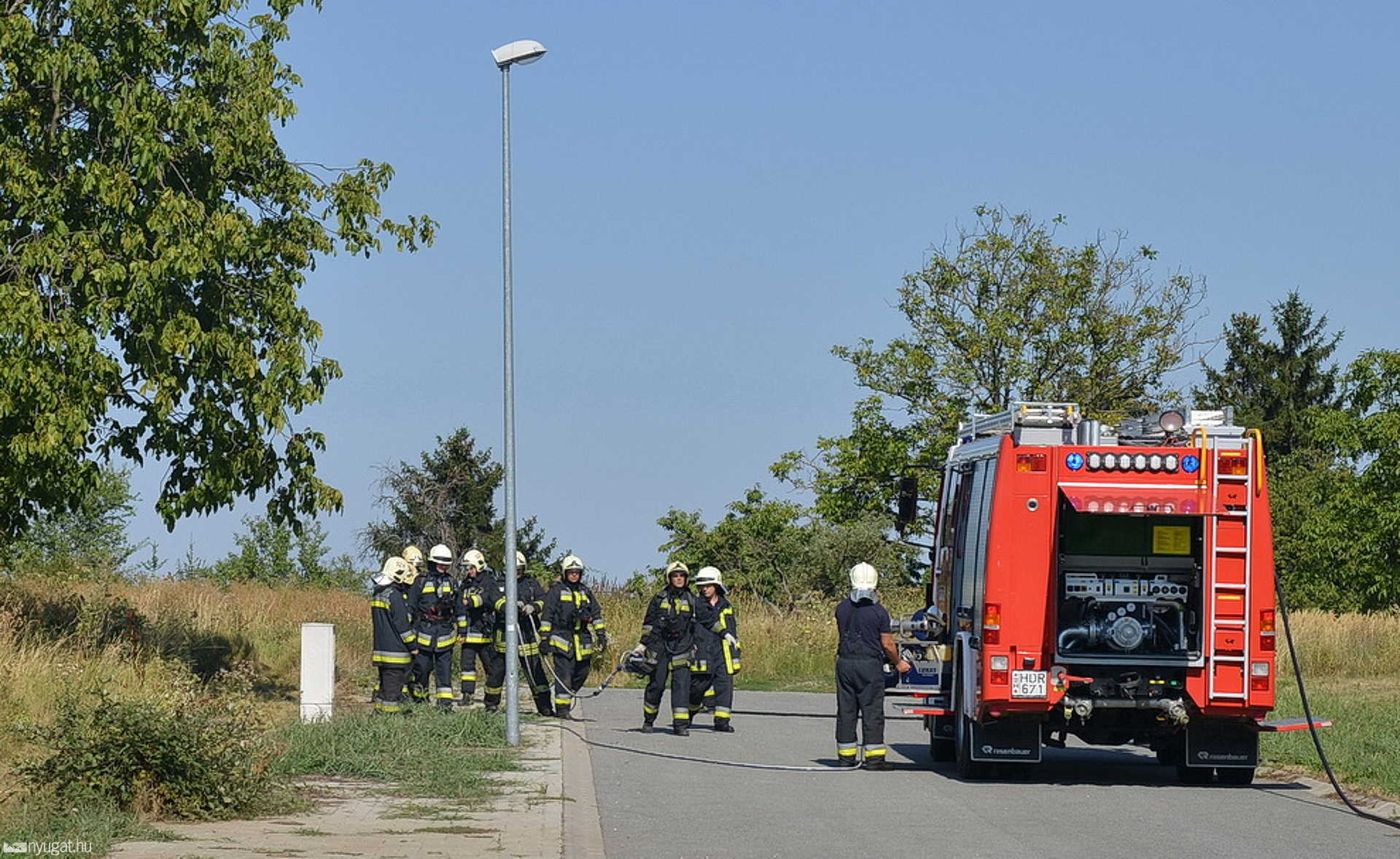 Traktor kaszálta le a gázcsonkot Szombathelyen