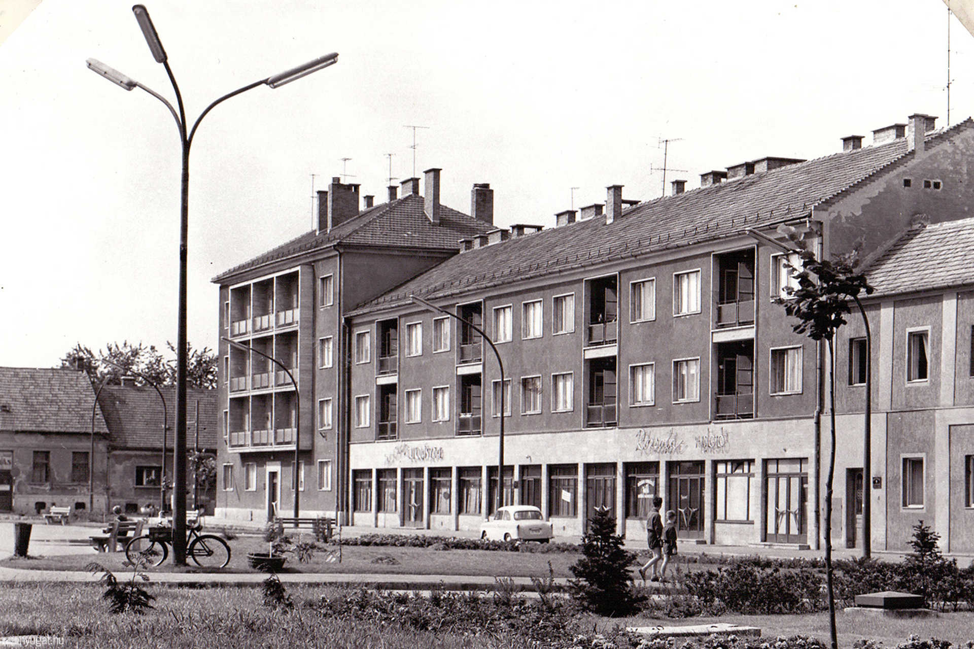 Éhen Gyula tér