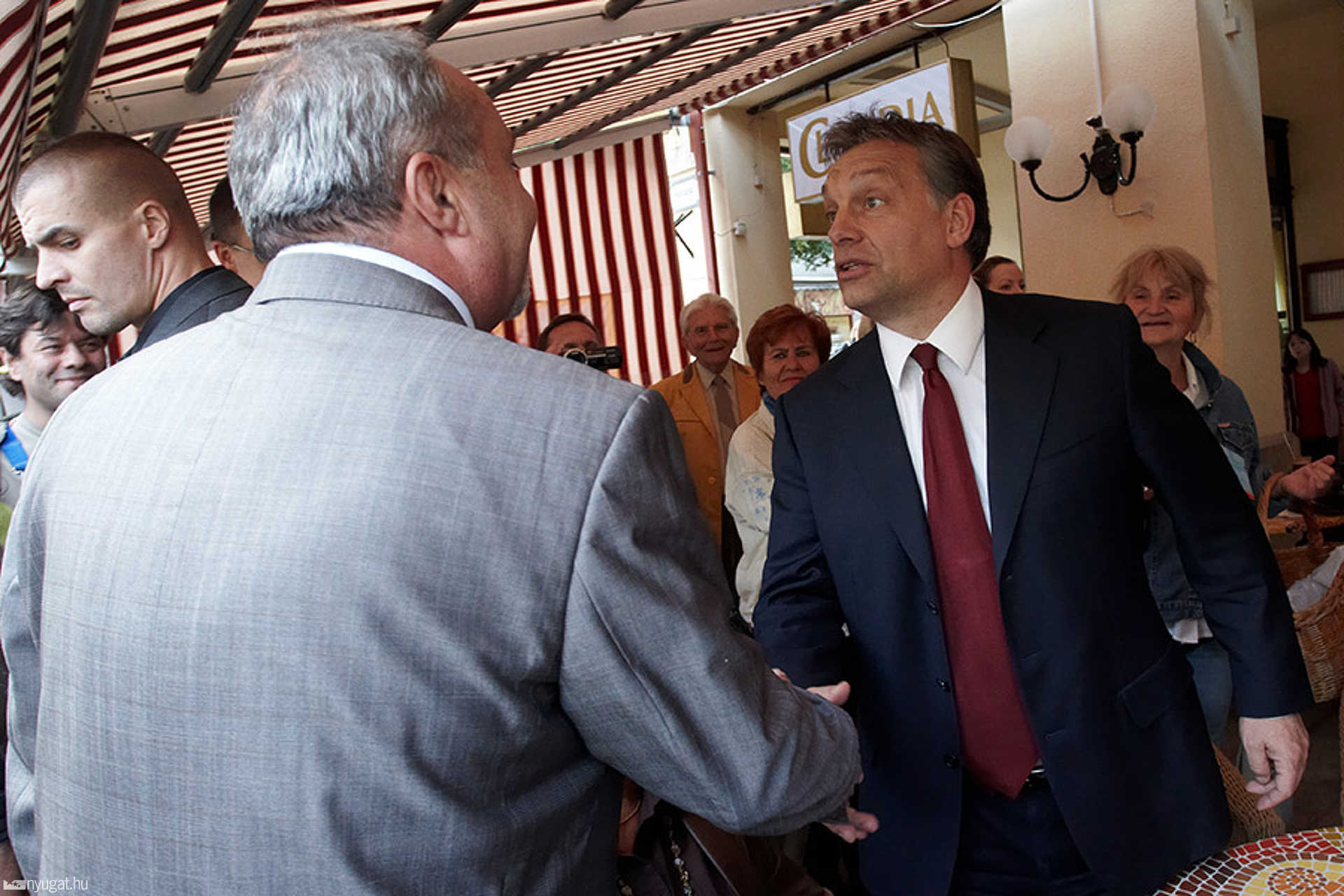2010 szeptemberében meglepte Orbán Viktort a Claudia teraszán
