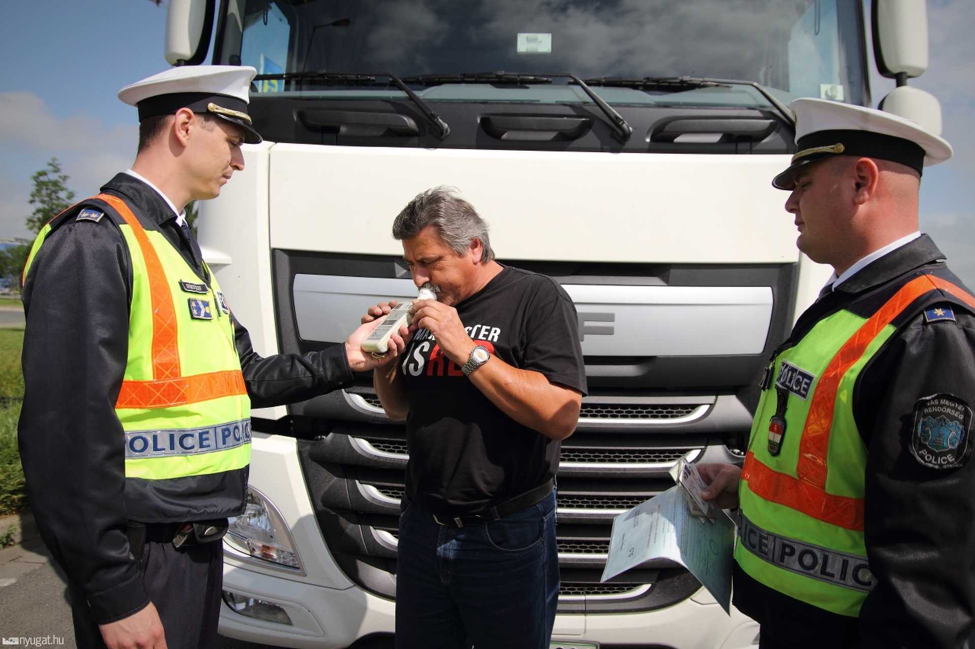 Közlekedésbiztonsági akció a 86-os úton Szombathelynél