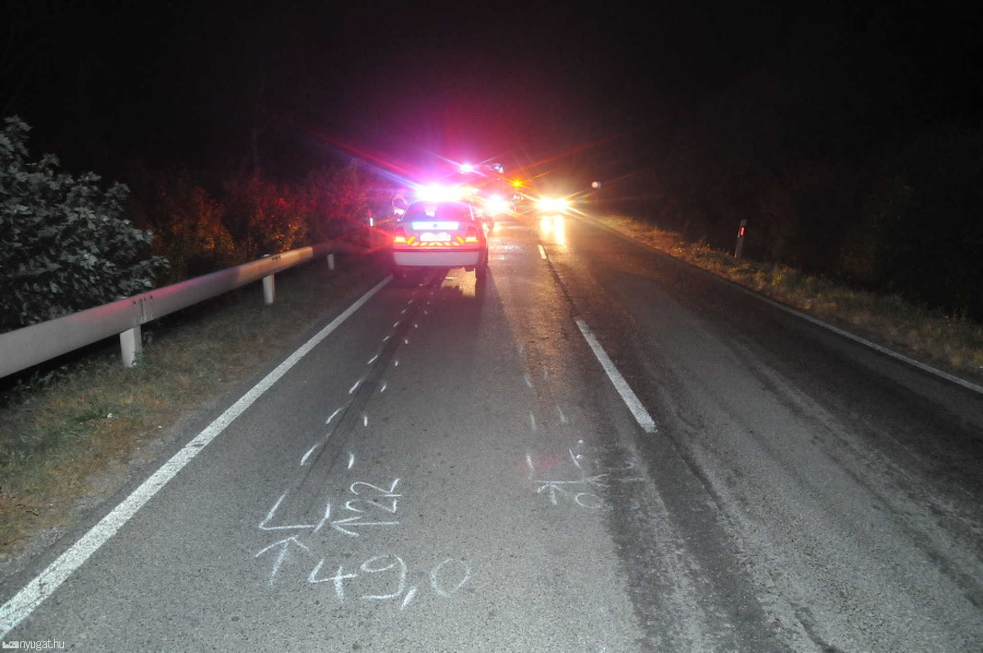 Frontális baleset Zsédenynél a 84-es úton