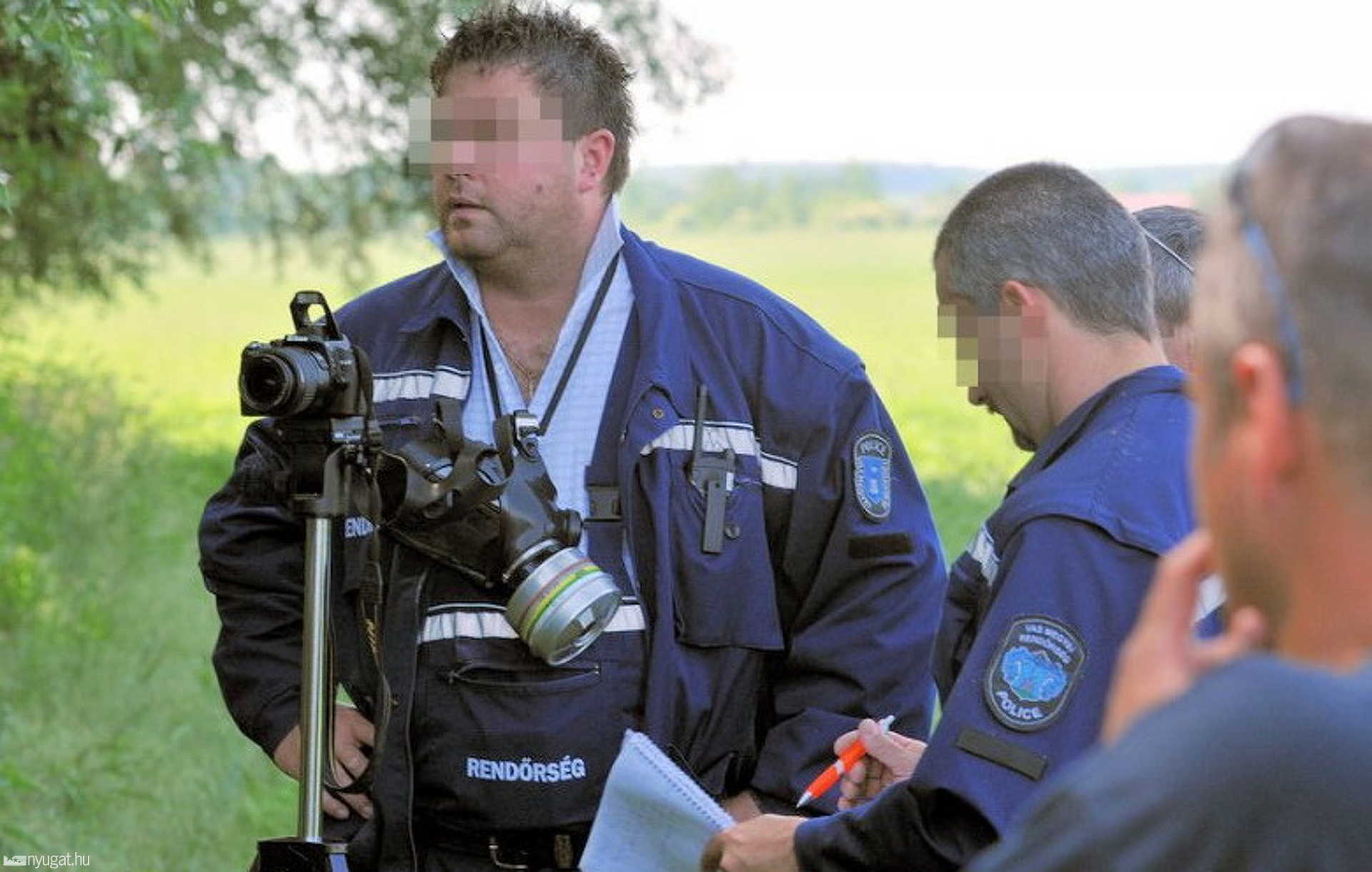 Bűnügyi technikusok munkában