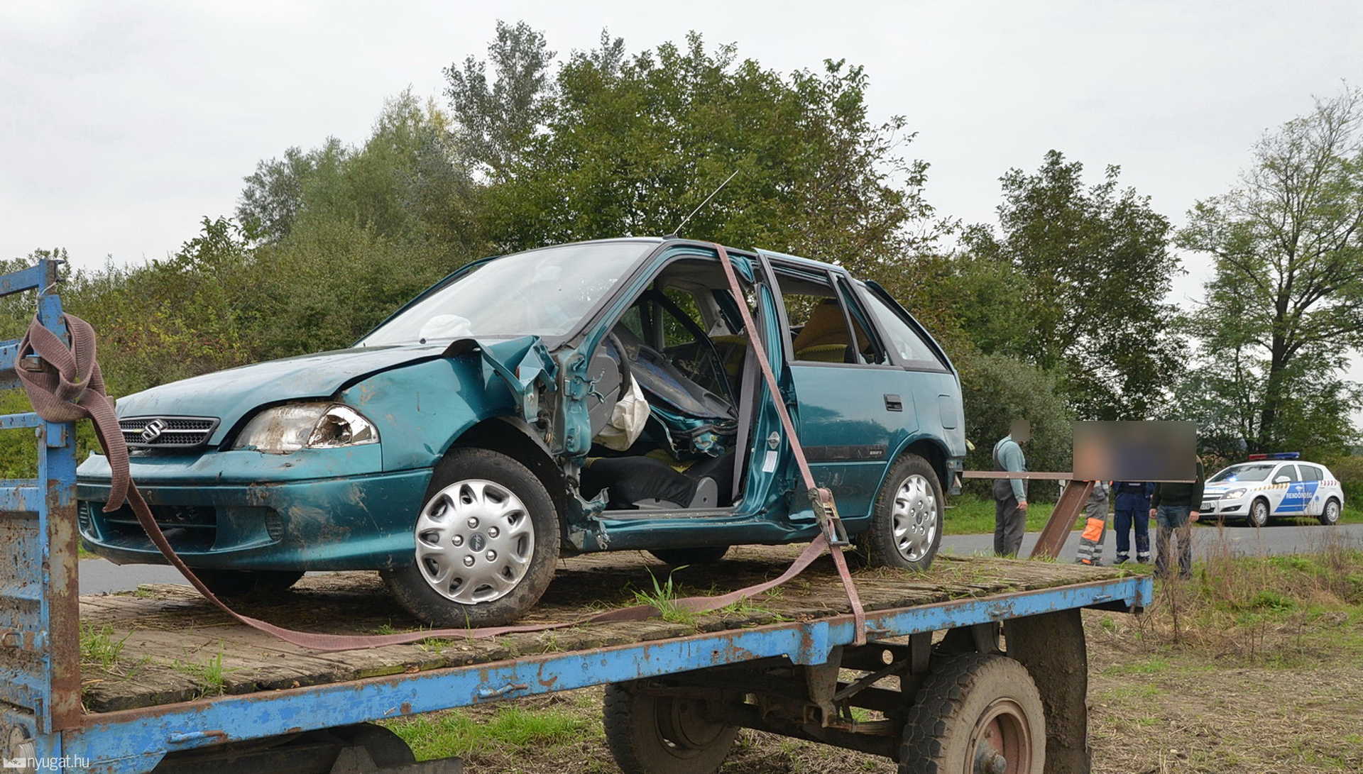 Vízfolyásba csapódott egy Suzuki Vönöck közelében