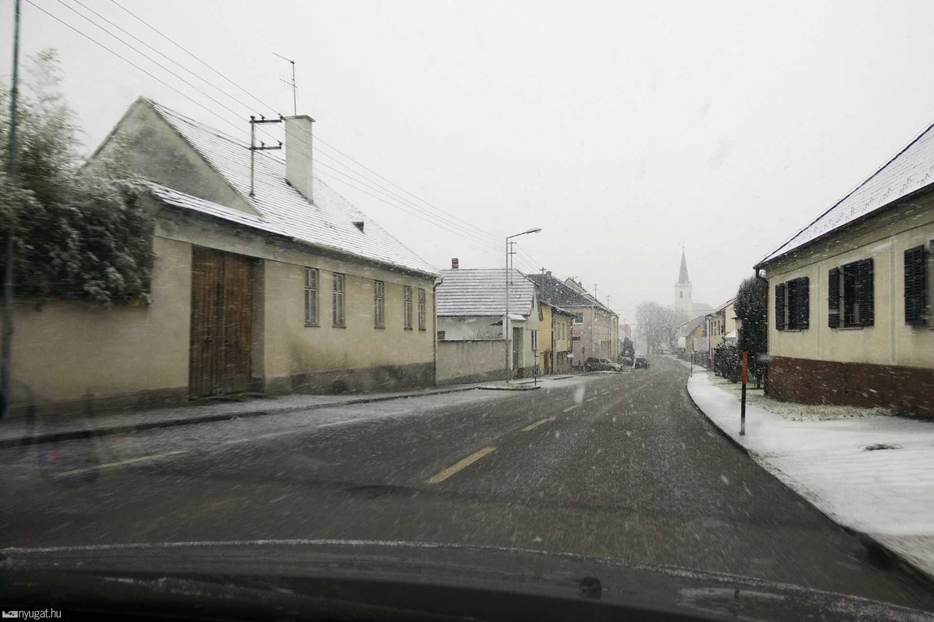 Mannersdorf, Ausztria, 61-es út, 2015.01.29-én 10:50-kor