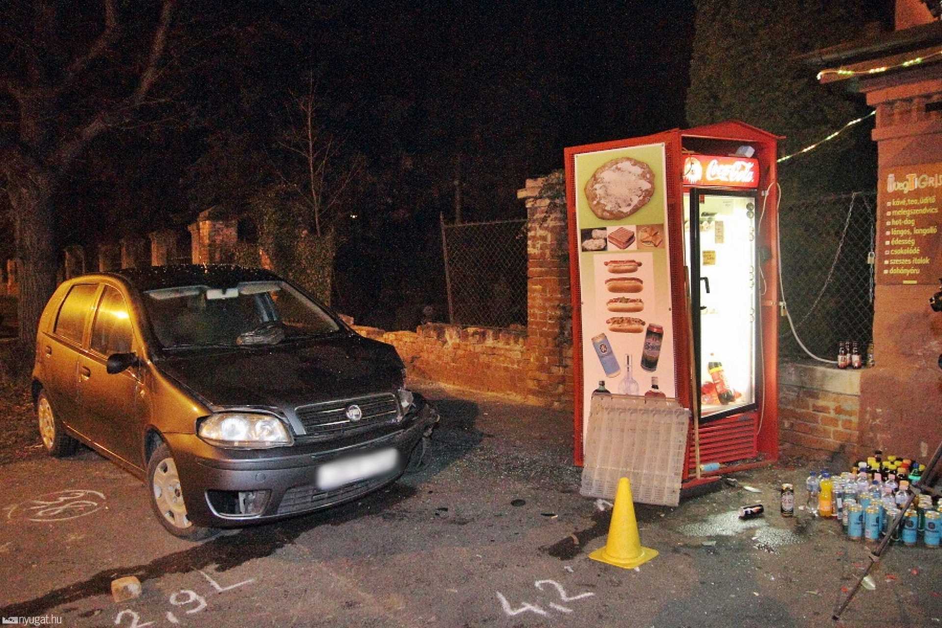 Ittas volt a gyalogosok közé sodródó Fiat vezetője