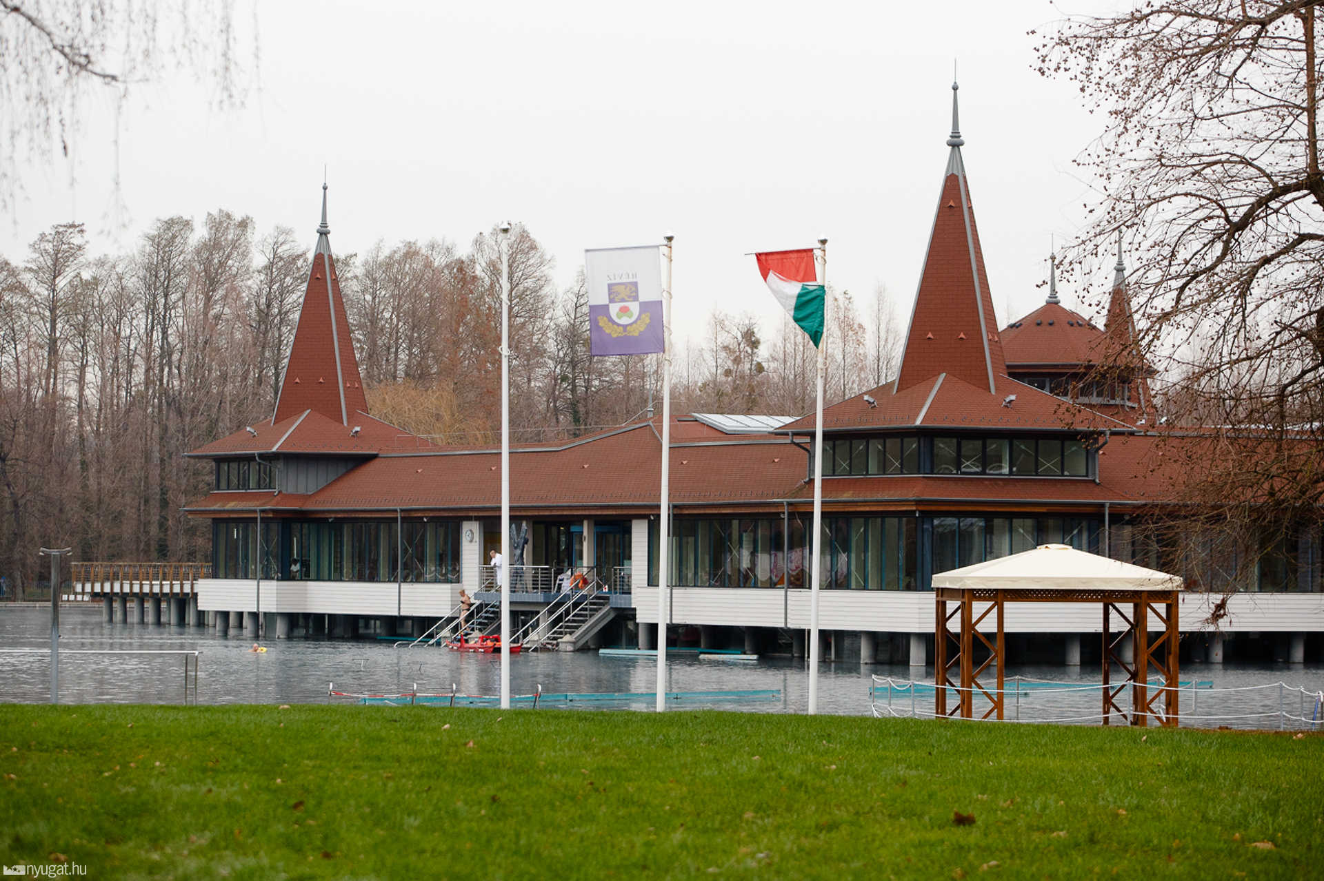 Hévíz, a cirill betűs fürdőváros