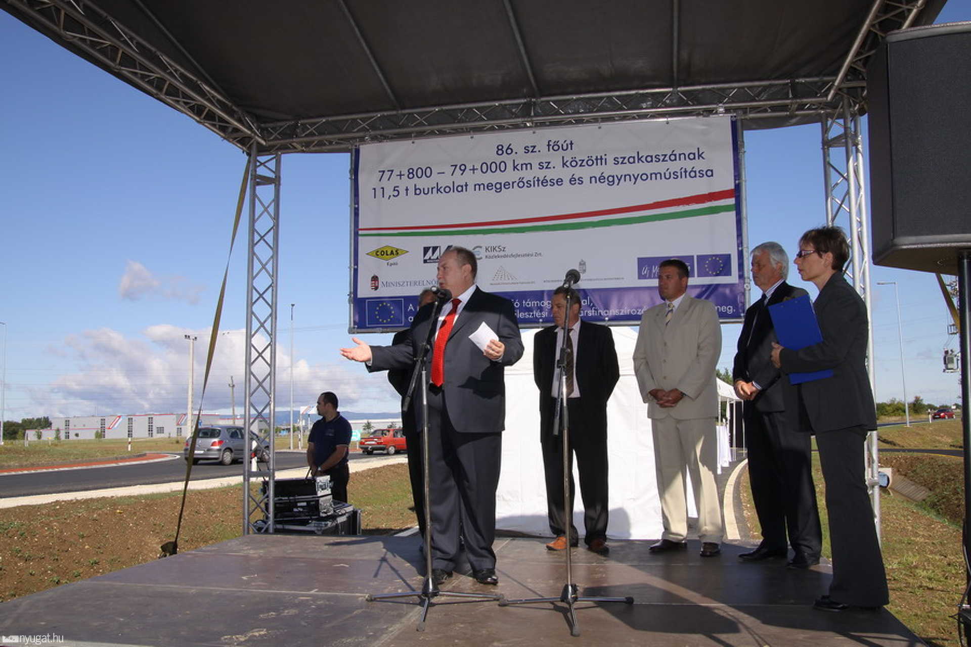 A 86-os út 1440m-es felújított szakaszának átadása