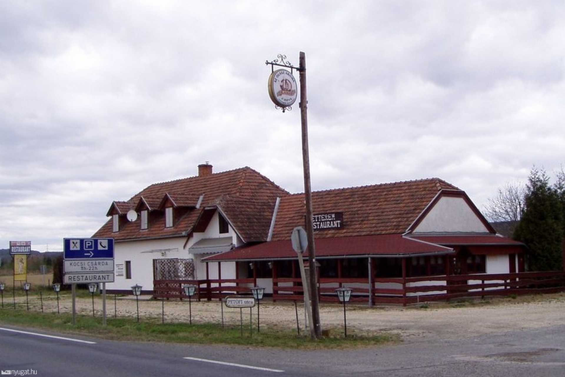 Új gazdára vár a 8-as melletti Kocsi Csárda épülete 