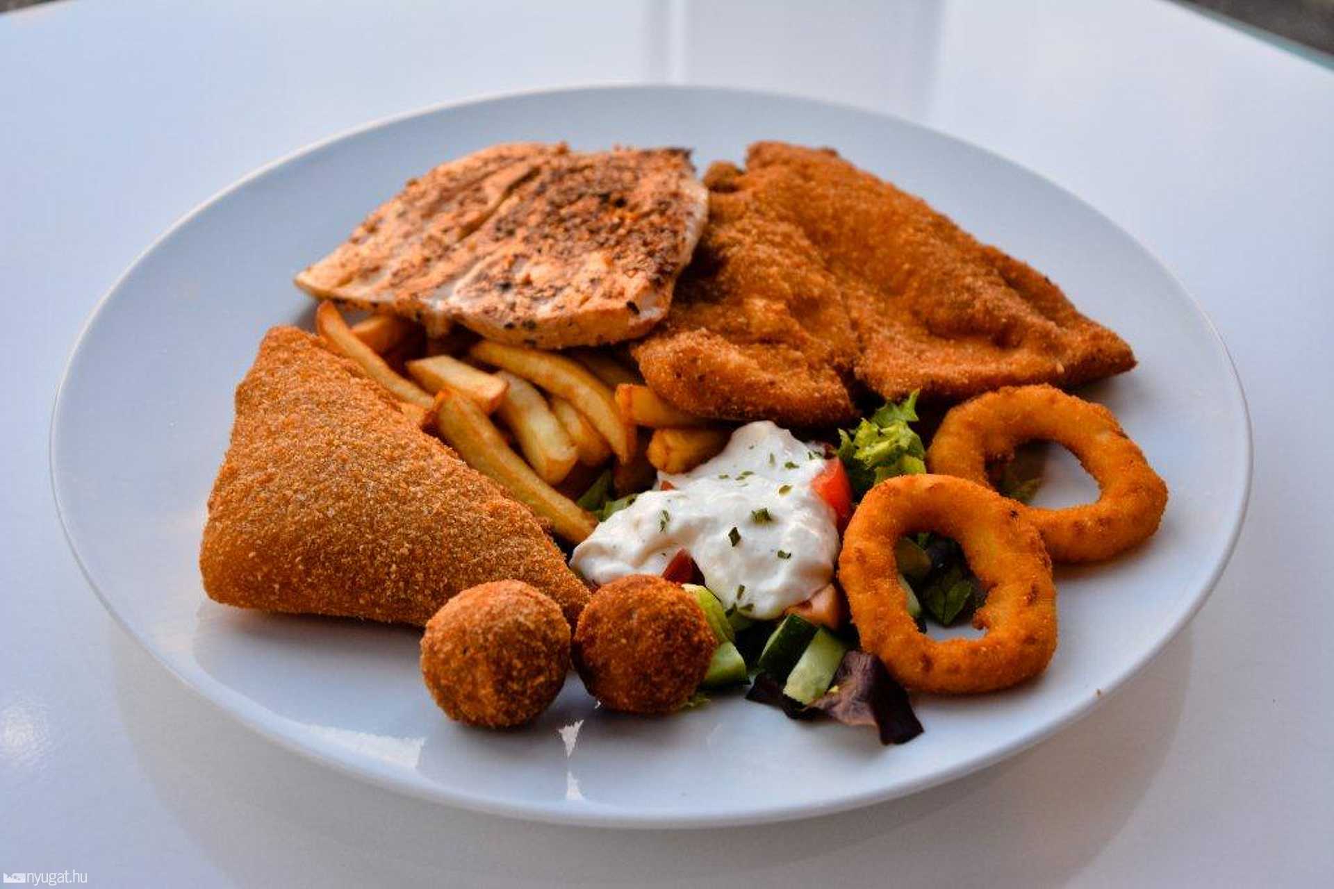 Ízelítő a Henrey's Pop Chicken kínálatából