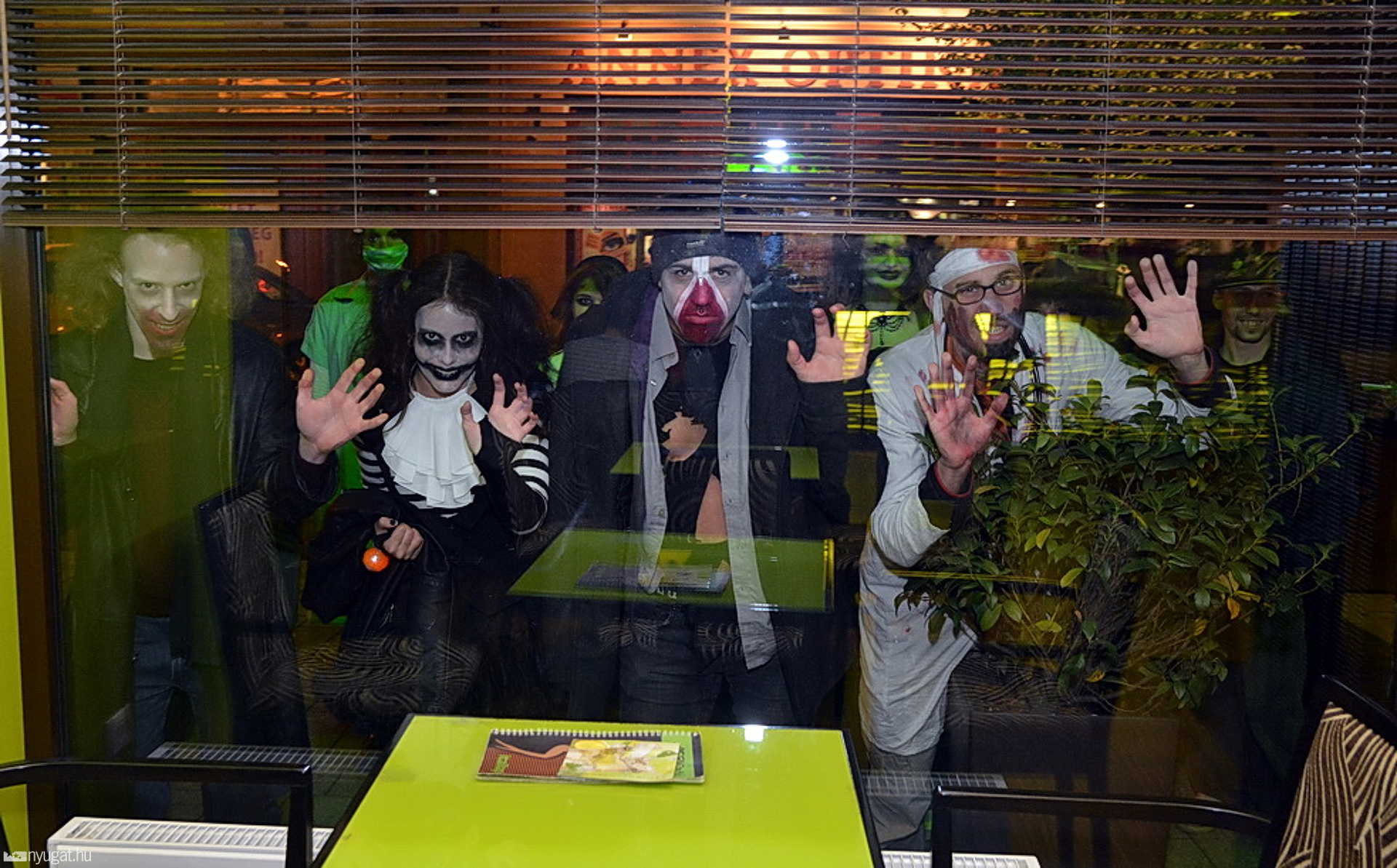 Zombifelvonulás Szombathelyen - 2012.