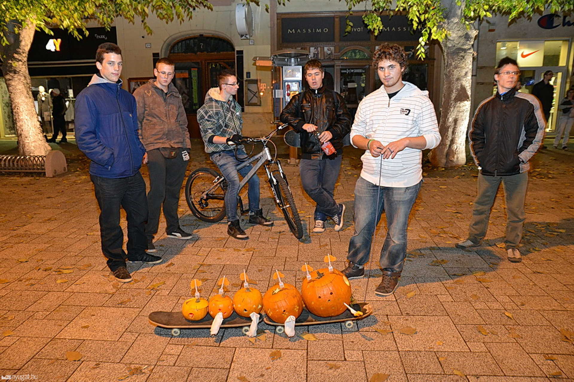 Zombifelvonulás Szombathelyen - 2012.