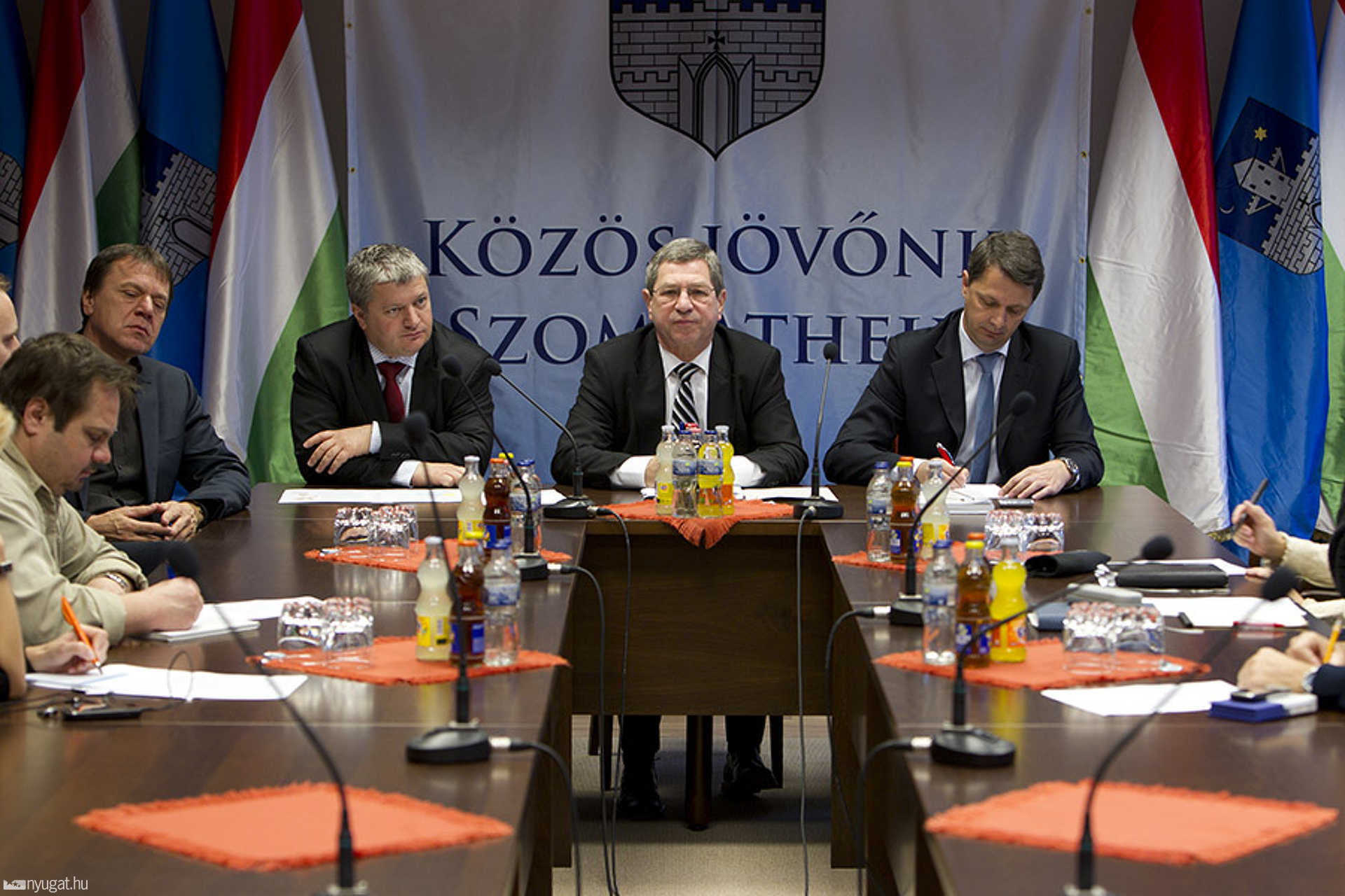 Gazdasági tengely, három város összefogásából - sajtótájékoztató