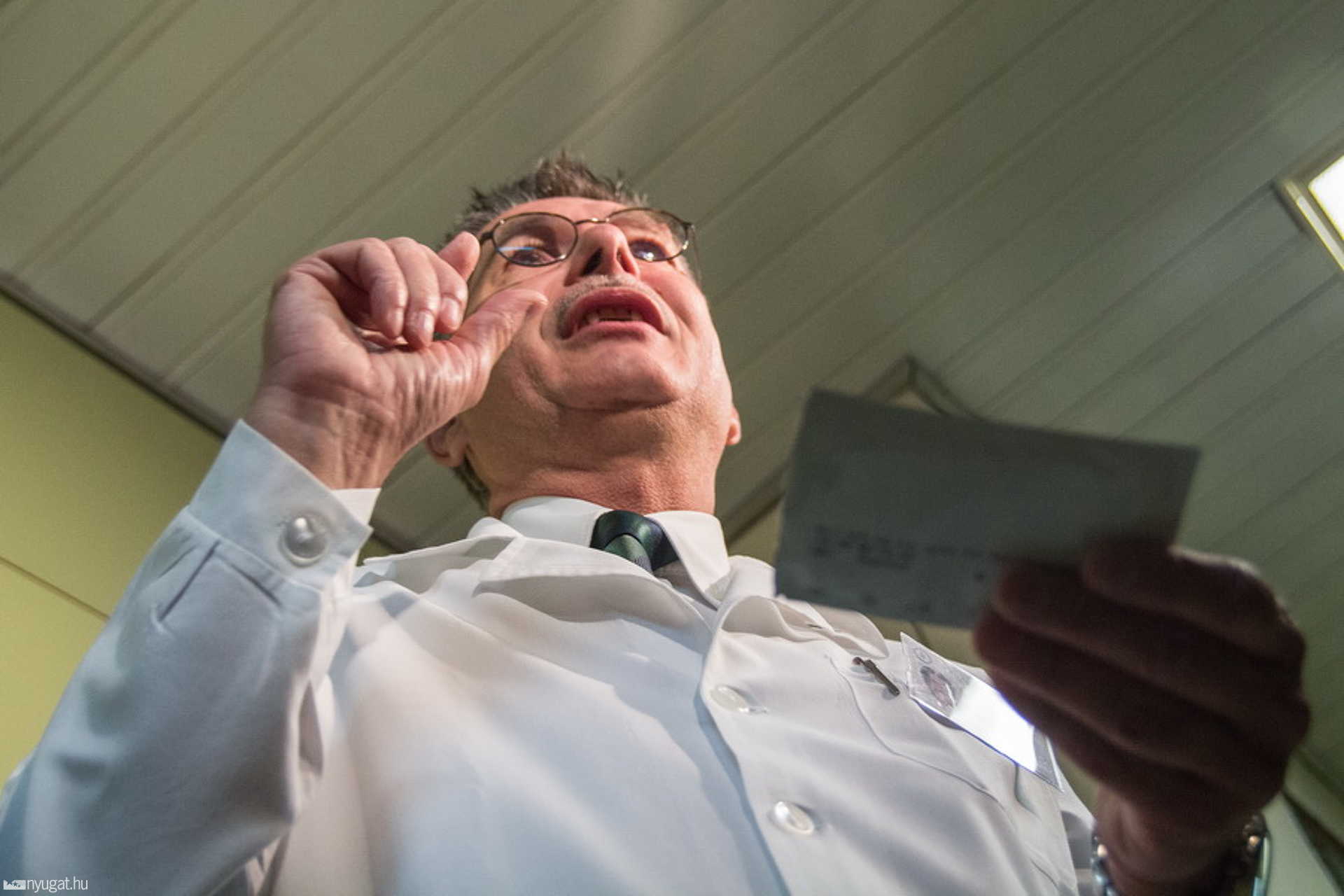Lazáry Viktor nyilvános drogtesztje a Markusovszky kórházban