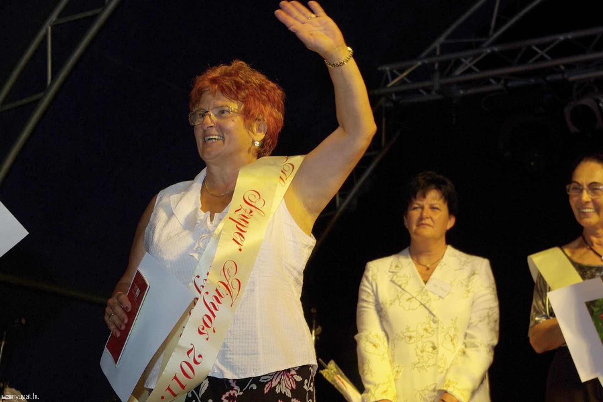 2011 szuper anyósa