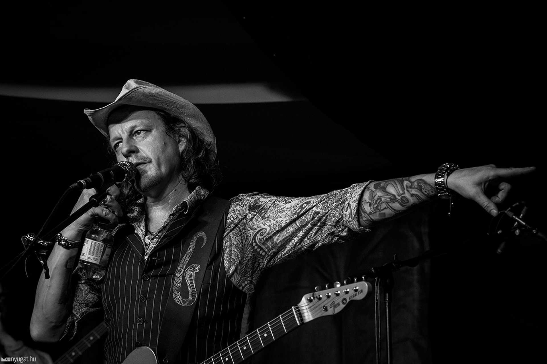 Ian Siegal Band