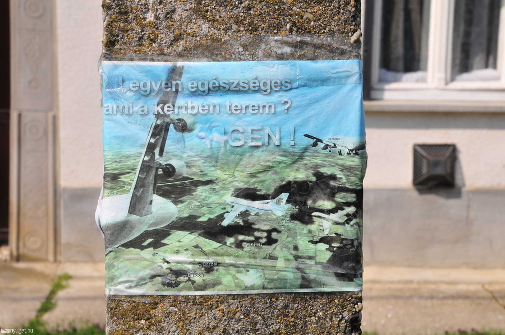 Tiltakozás halálfejekkel