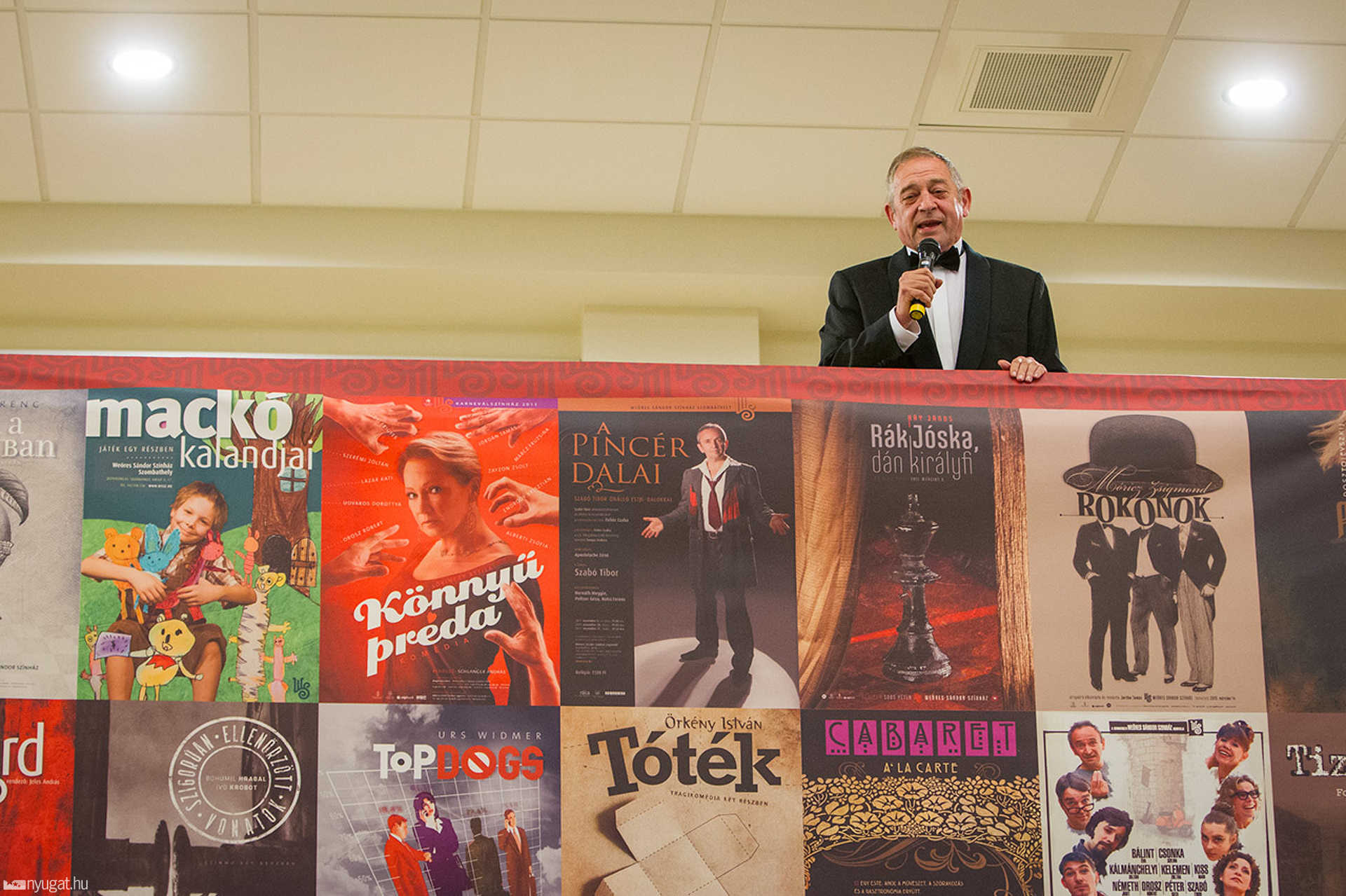 Szín-tárlat: Az első hét év - kiállítás megnyitó