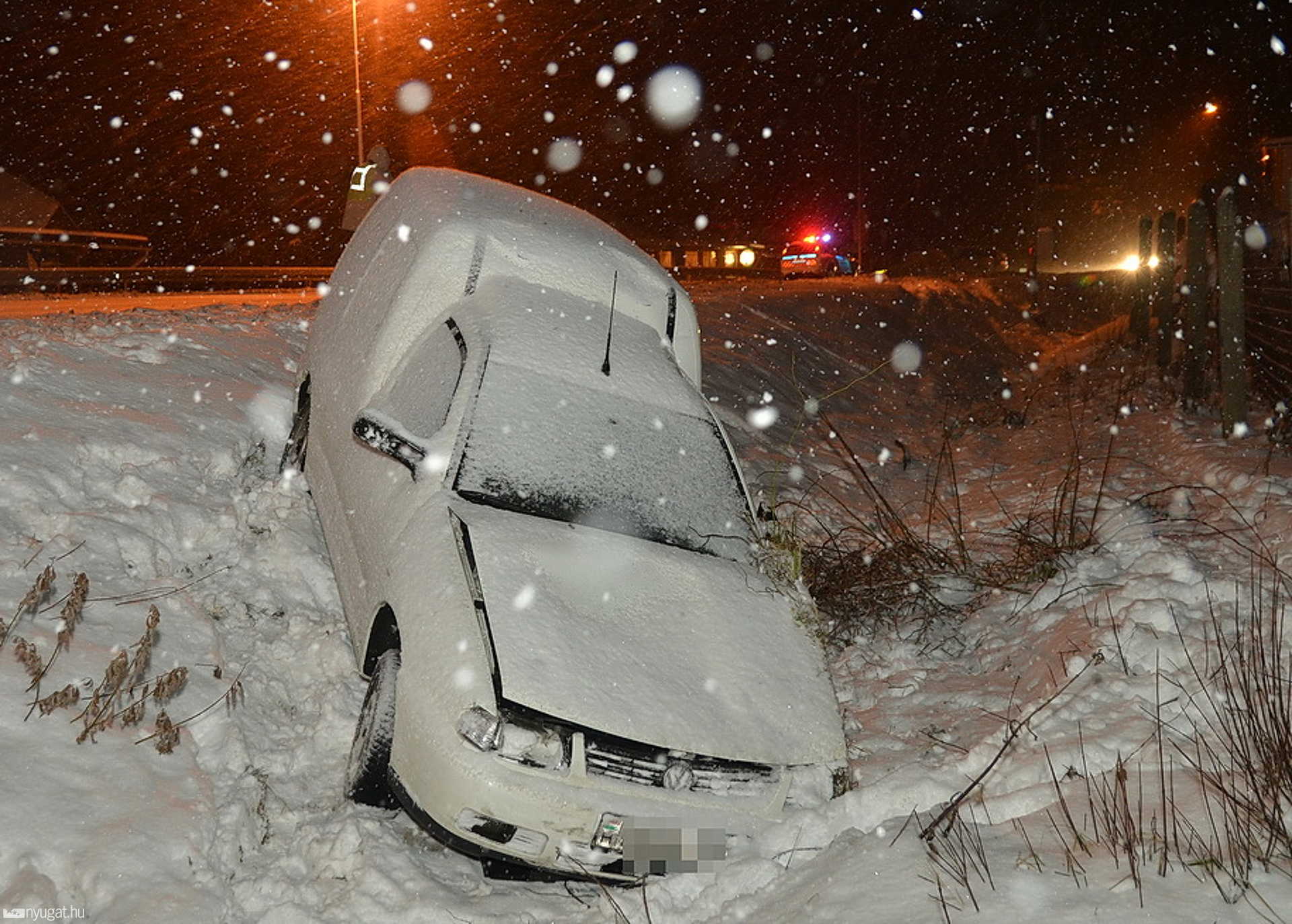Pályaelhagyás Kőszeg közelében, a 87-es főúton