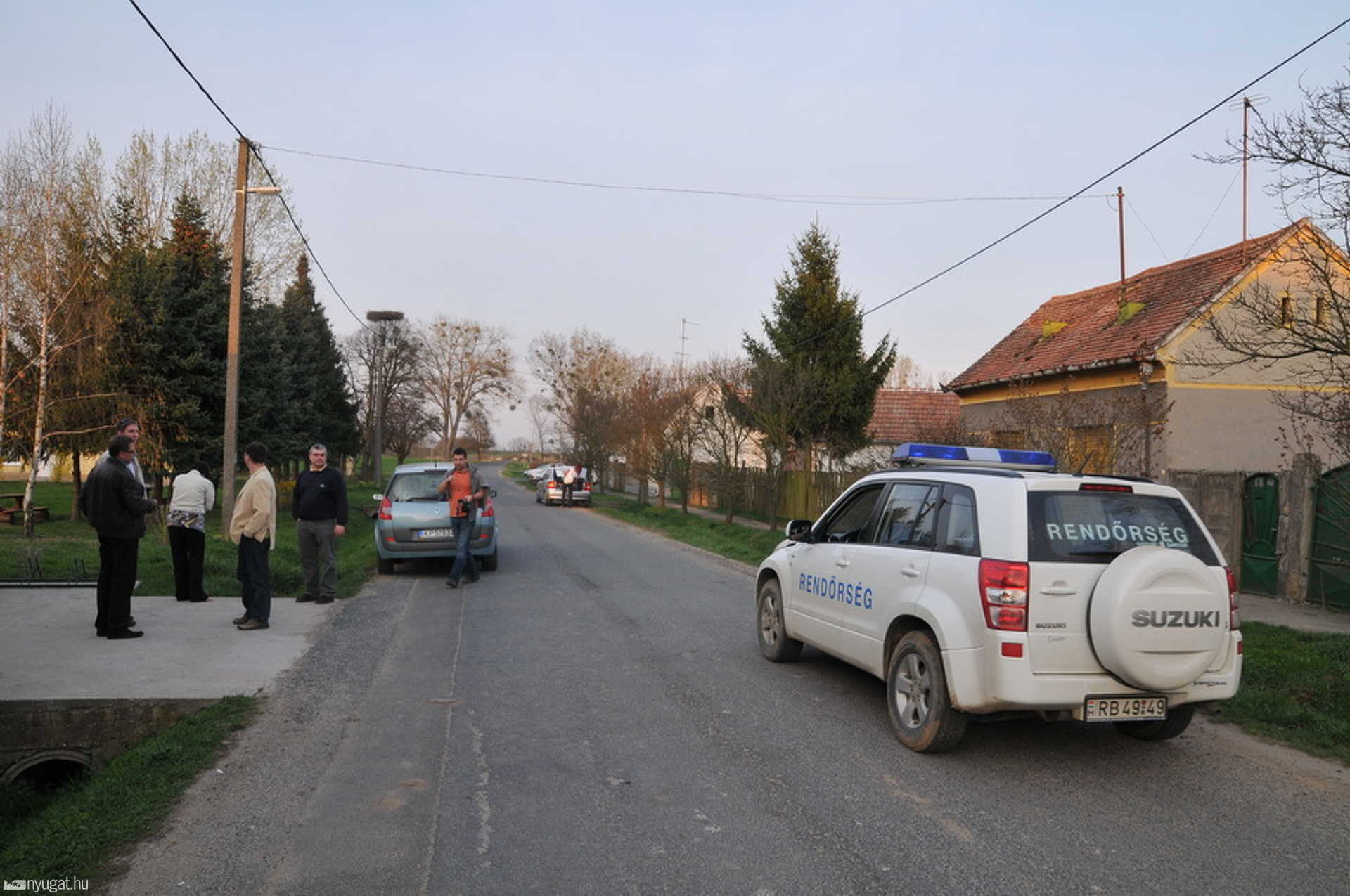 Folyamatos volt a rendőri jelenlét a faluban