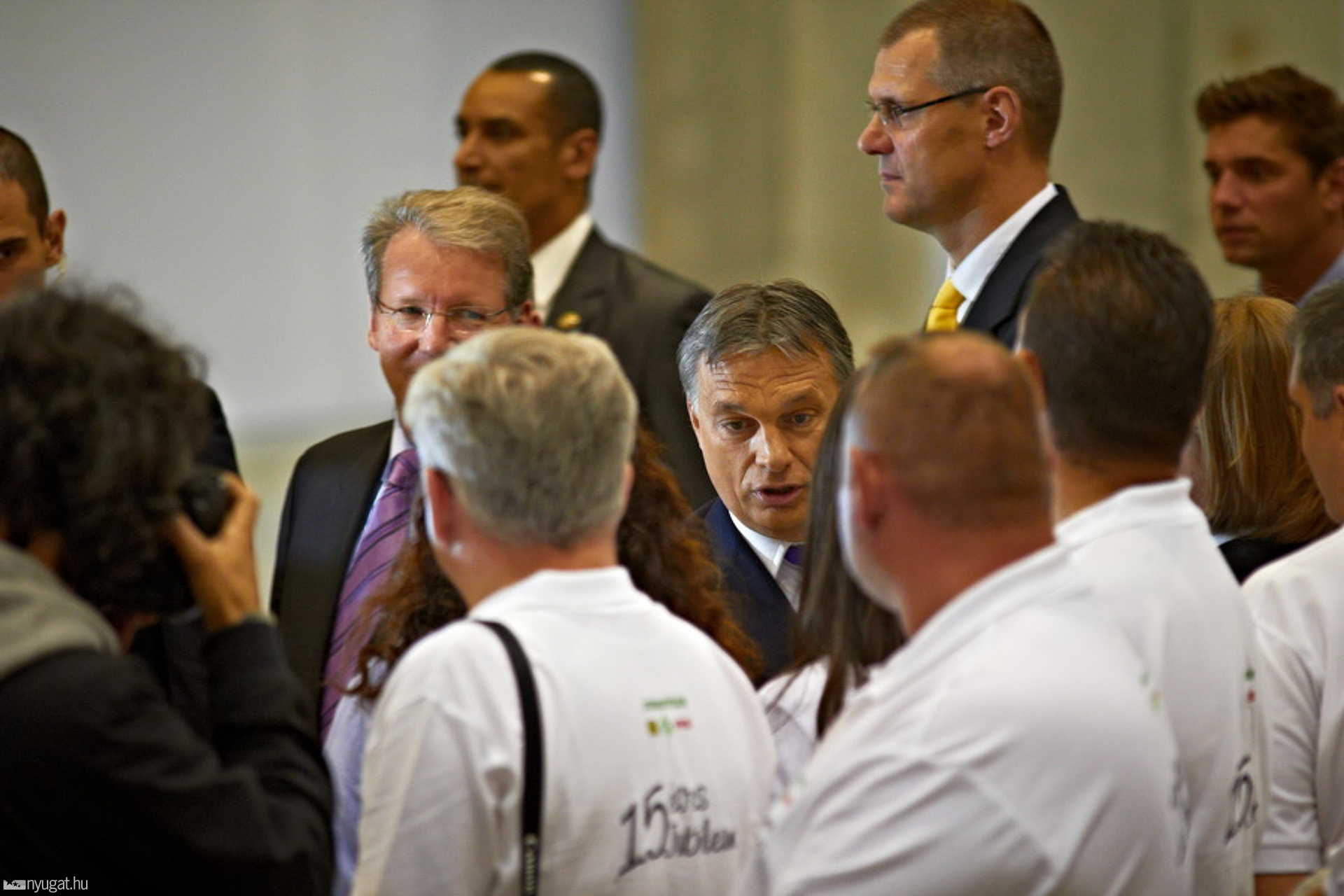Orbán Viktor a LuK üzemcsarnokában