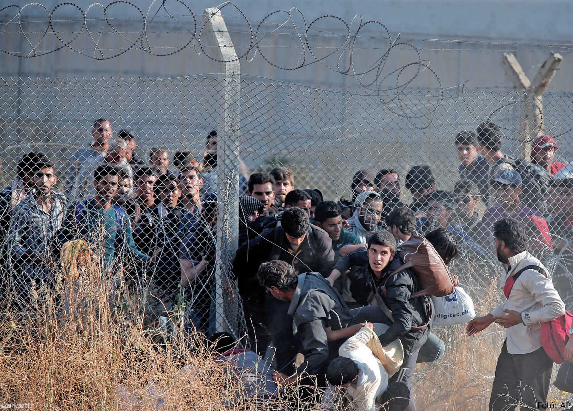 Szögesdrót vagy humanitárius kerítés? Attól függ, ki építi...