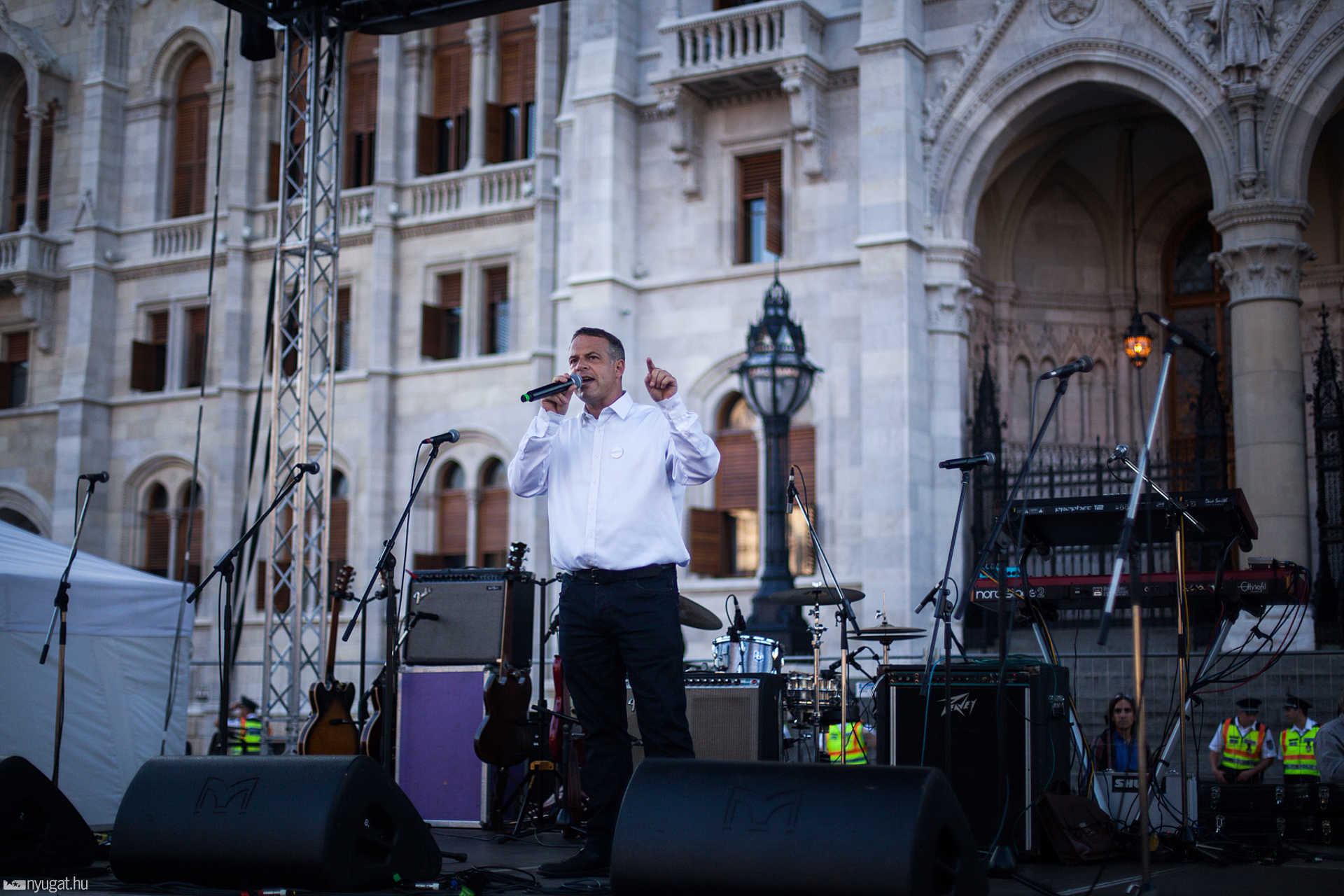 Szégyelld magad, Orbán! Ellenzéki tüntetés Budapesten, 2015. szeptember 13-án Juhász Péter és az Együtt szervezésében