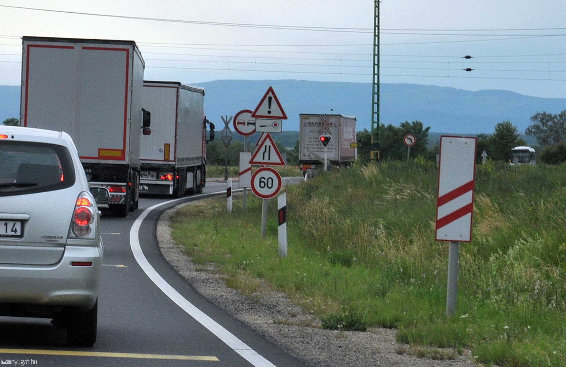 Közvetlenül a sorompótörés után készült fotó