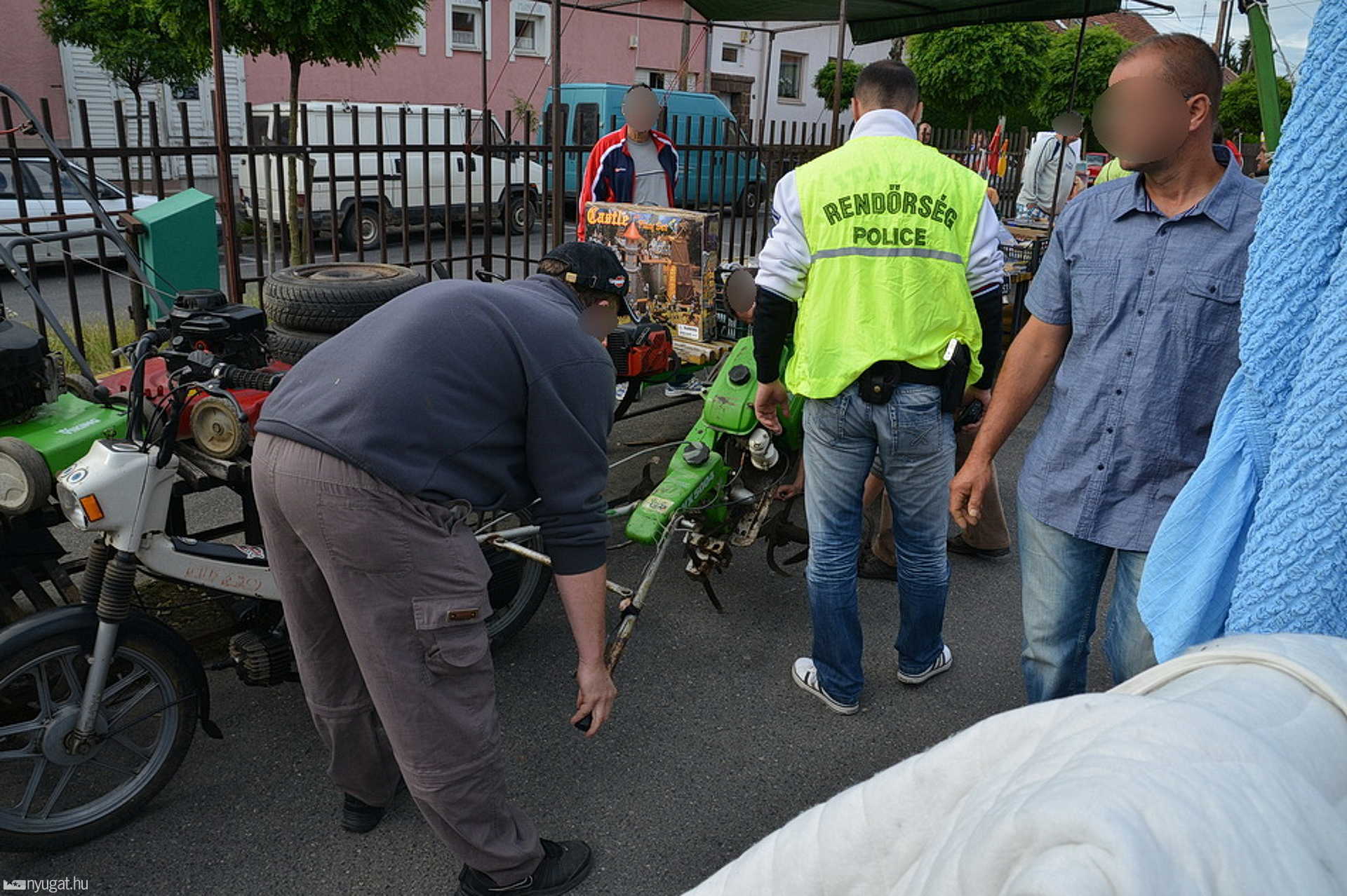 Razzia a szombathelyi zsibvásáron - 2013.06.30.