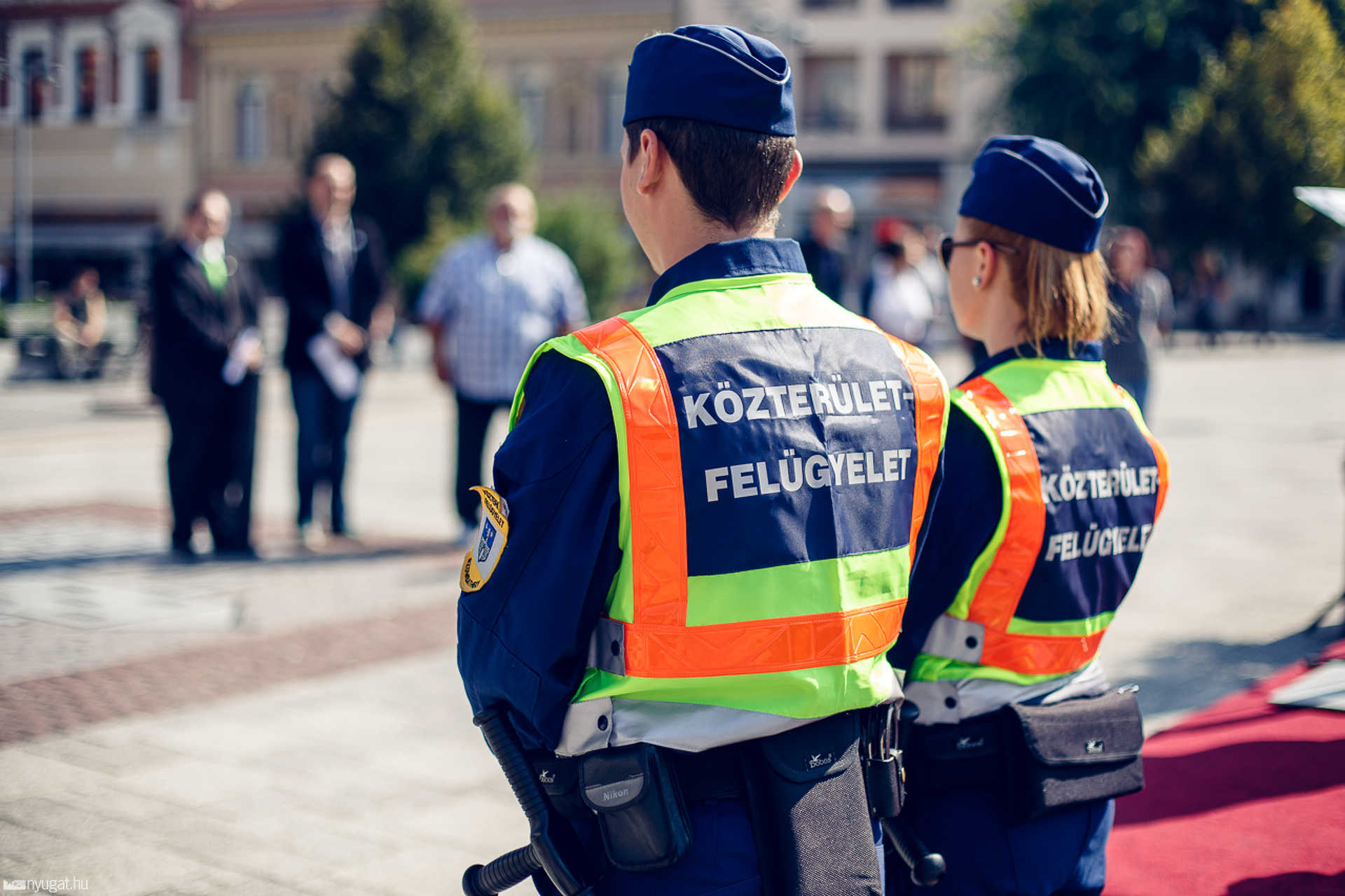 Köztéri kamerarendszer avatója a Fő téren