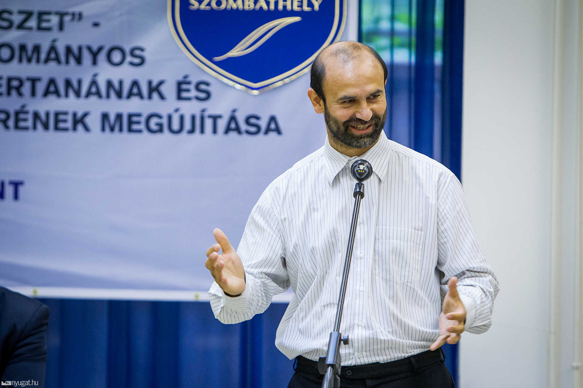Laborépítés sajtótájékoztató a Bolyaiban