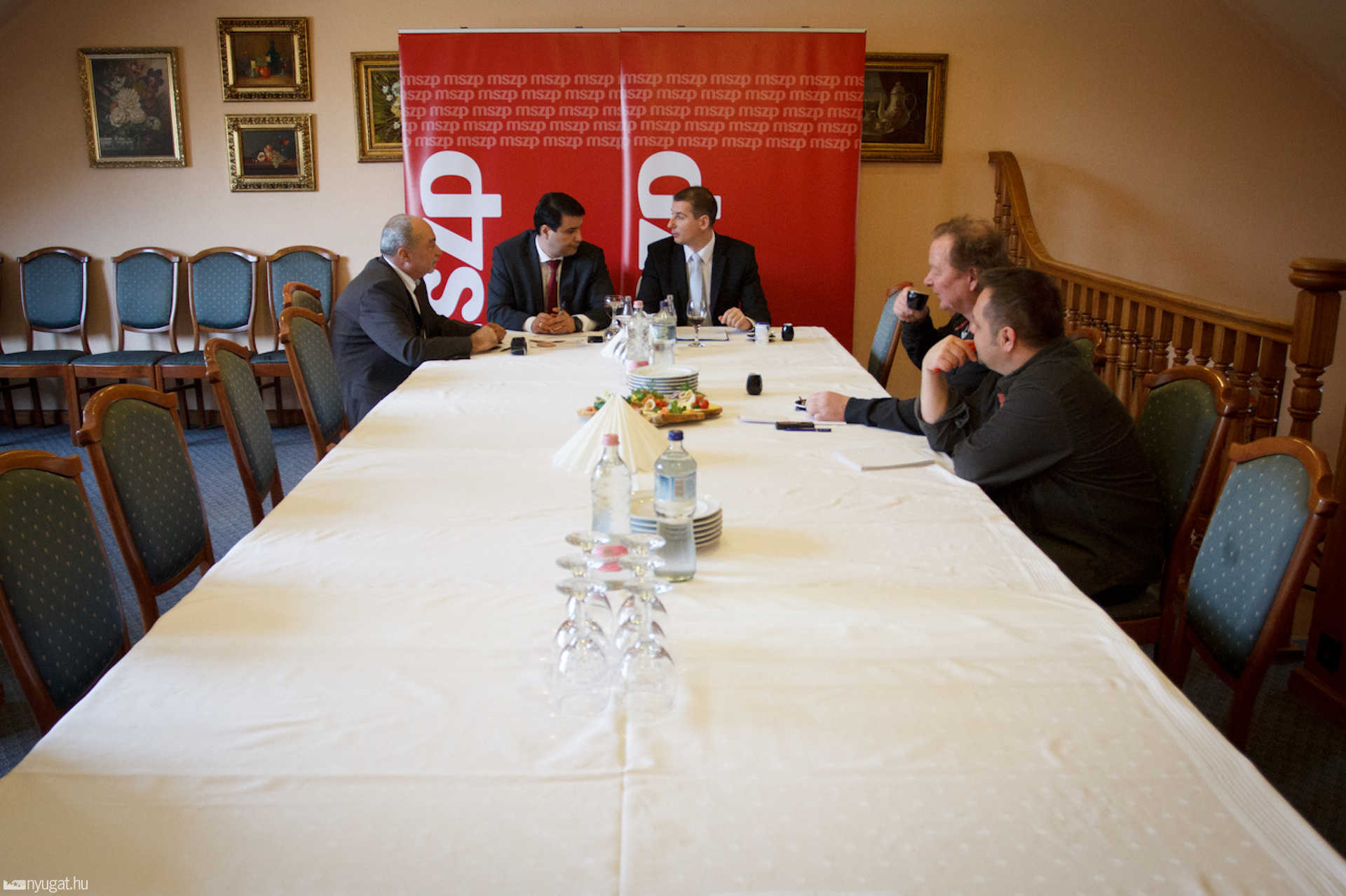 Sajtóbeszélgetés Mesterházy Attilával