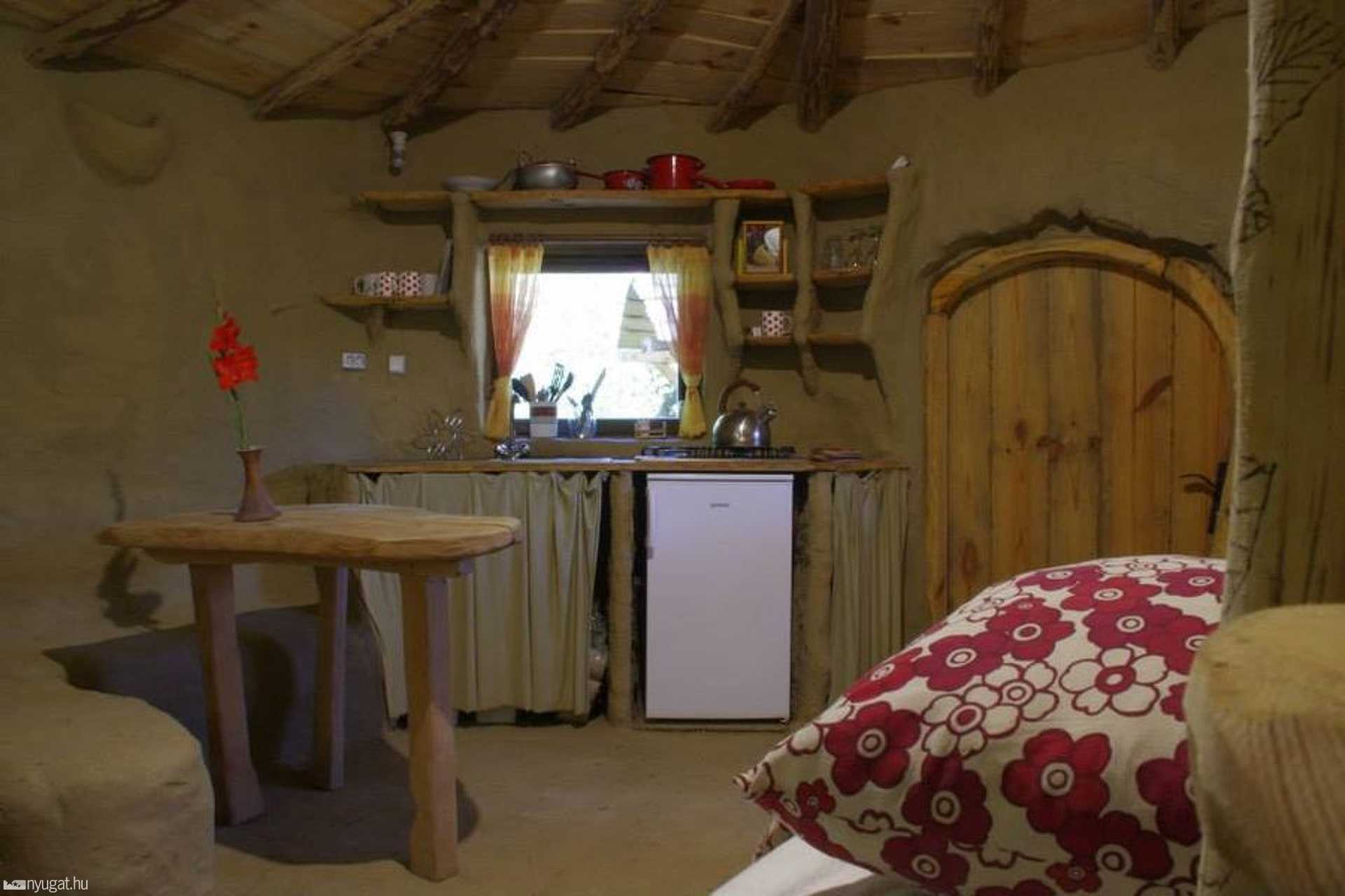 Rönöki hobbit lak