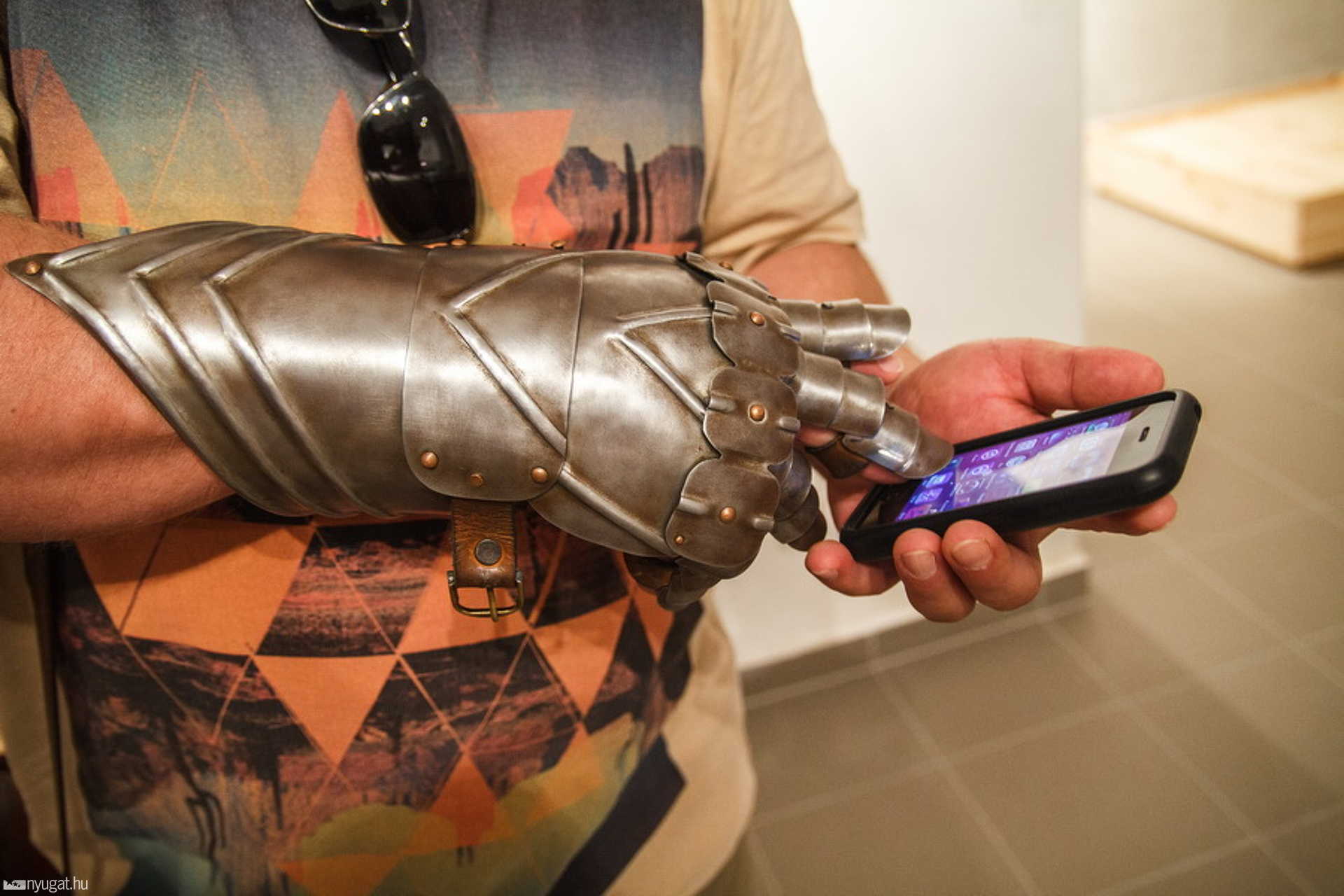 Nehéz dolguk lett volna a lovagoknak az iPhone-nal