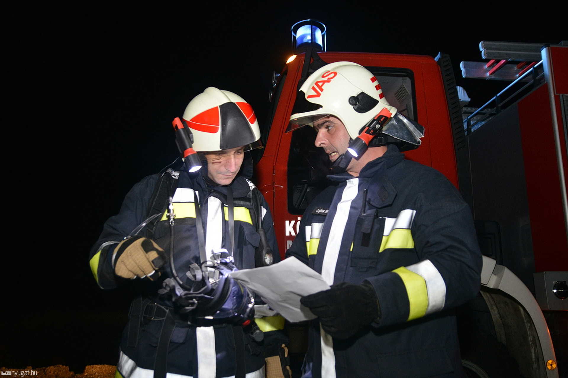 Benzolszállító balesete Nádasd közelében, a 86-os főúton