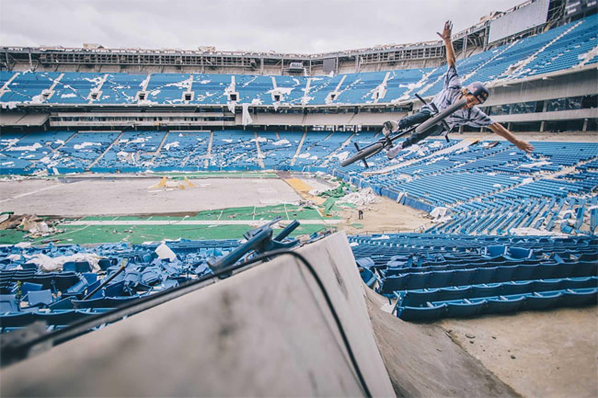 BMX-szel a Silverdome-ban