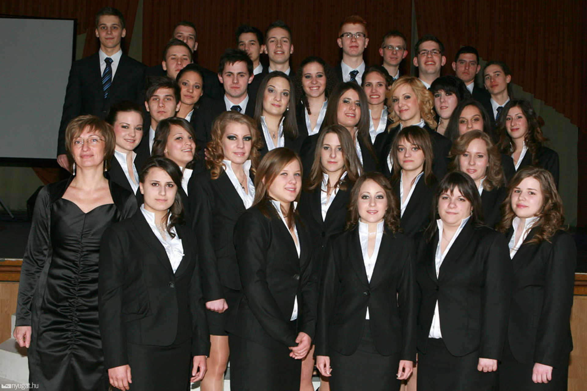 Nagy Lajos Gimnázium - 12.b