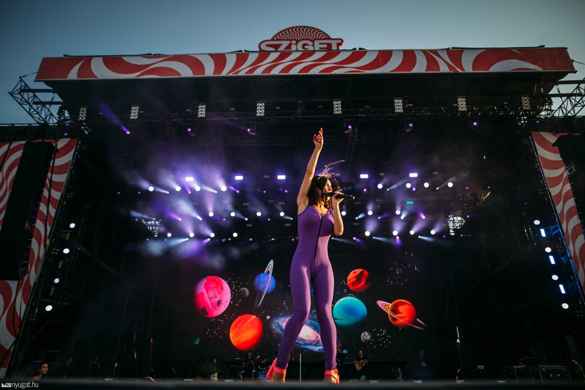 Marina and the Diamonds a Szigeten