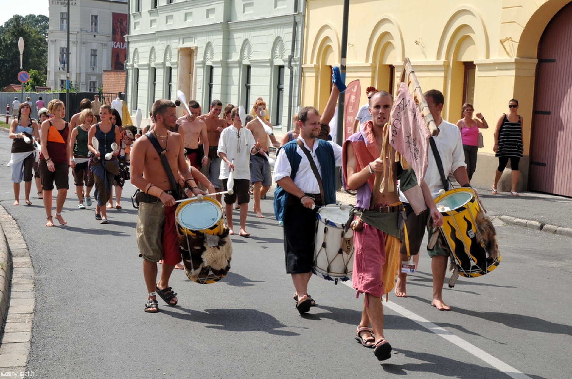 Útnak indul az Artistica Anam Cara