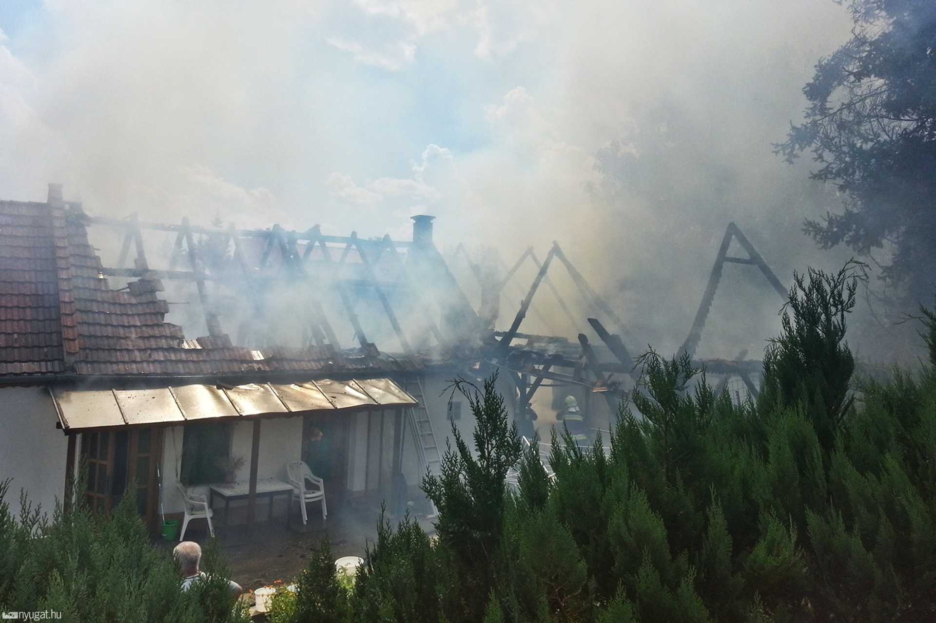Családi ház gyulladt ki Ólmodon