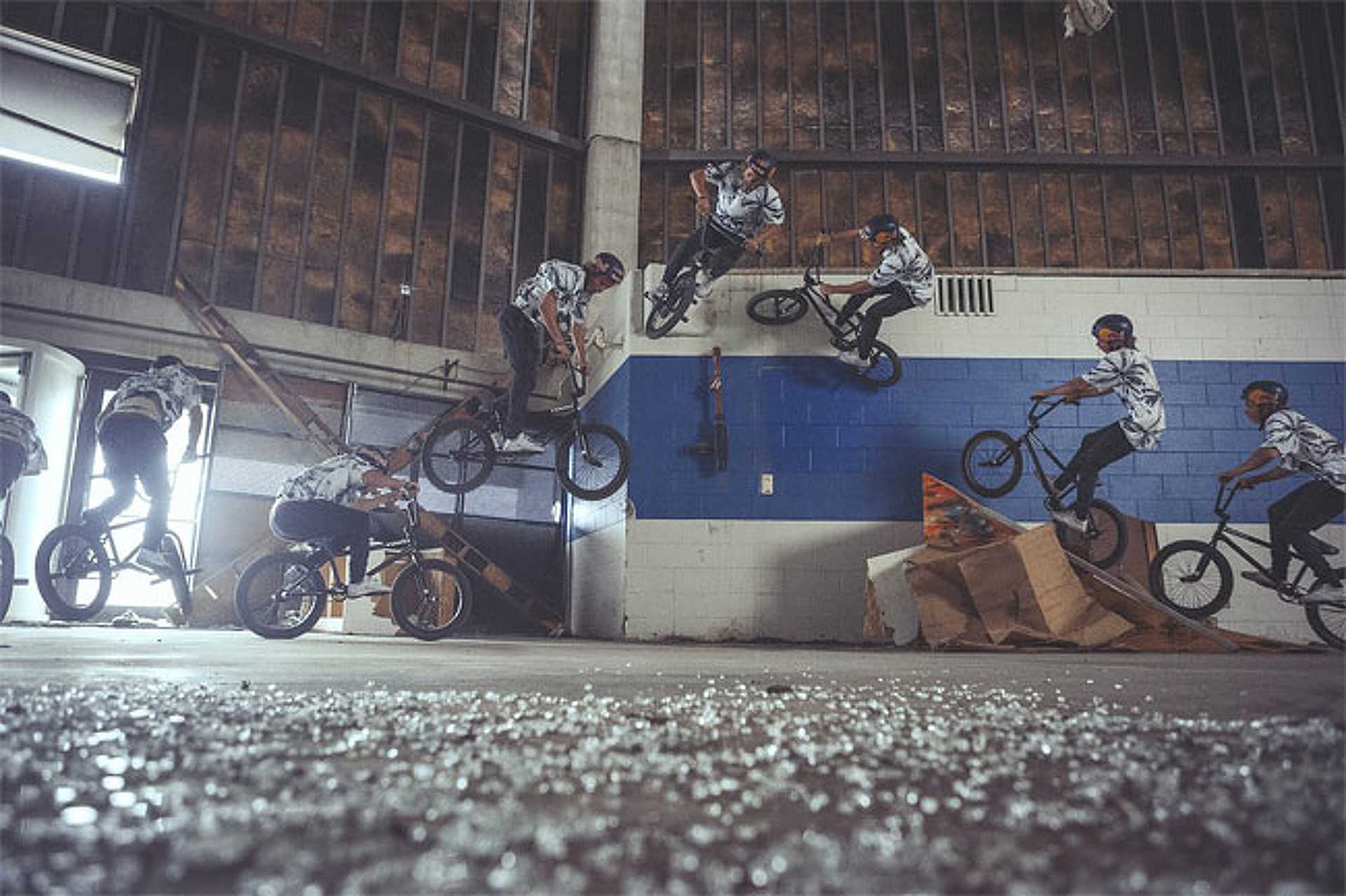 BMX-szel a Silverdome-ban