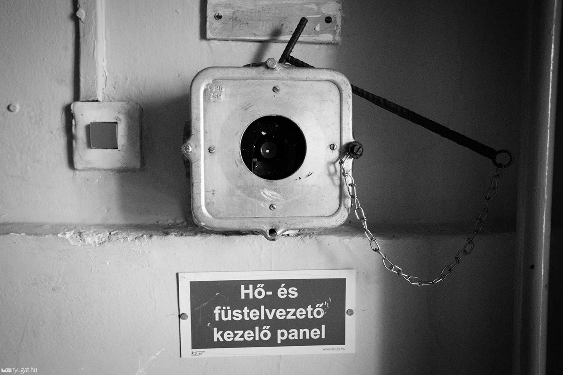 Lakótelepi lépcsőház