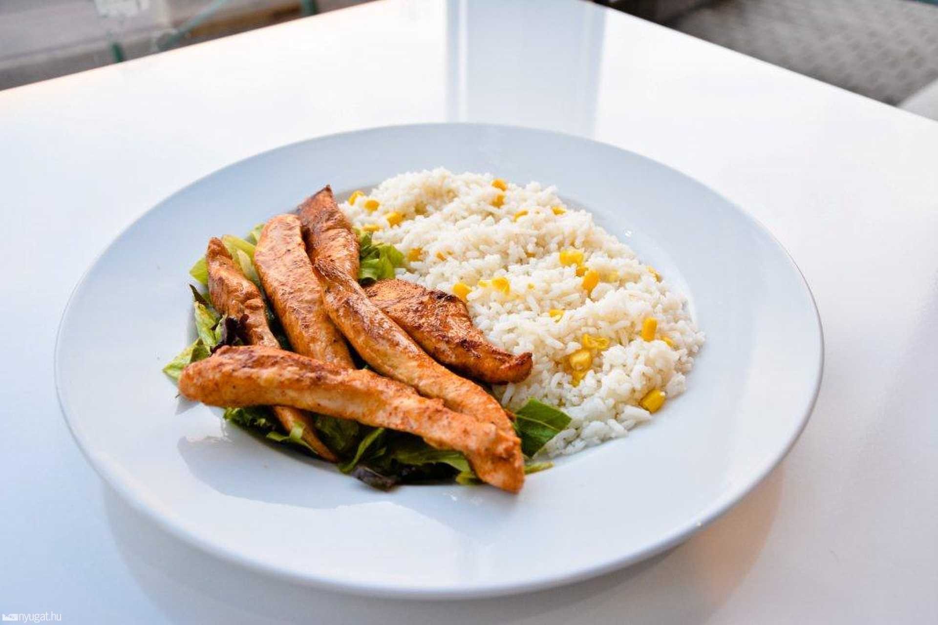 Ízelítő a Henrey's Pop Chicken kínálatából