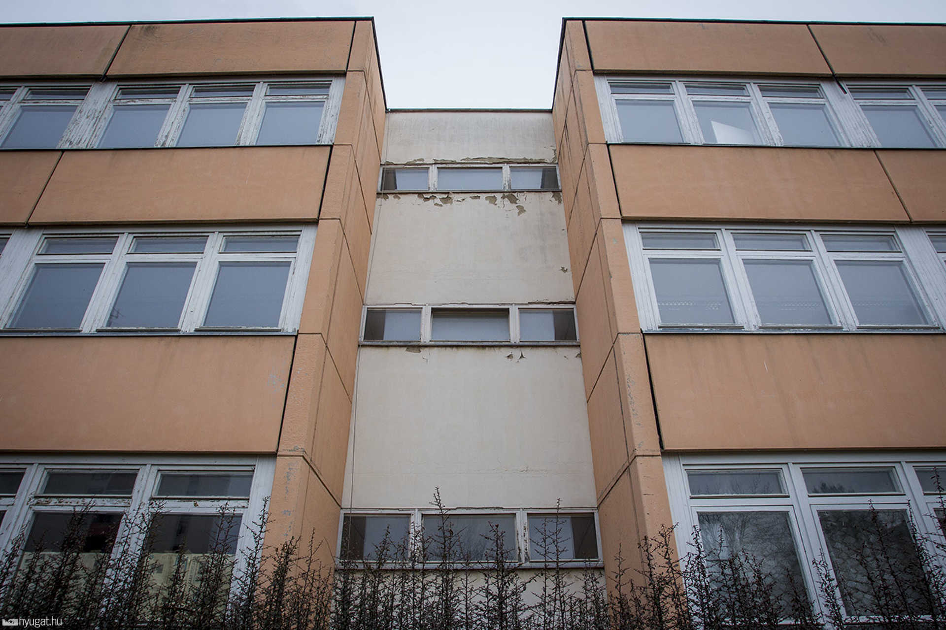Még mindig üres a volt Szent-Györgyi épülete