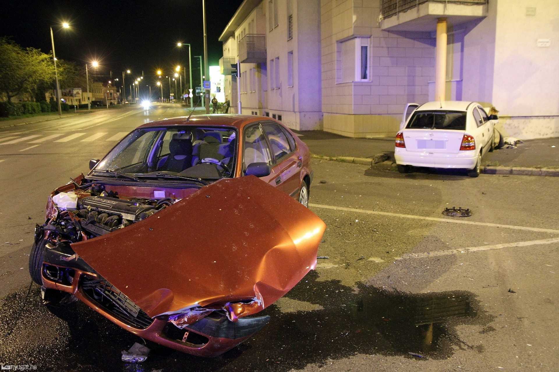 Két autó ütközött Szombathelyen