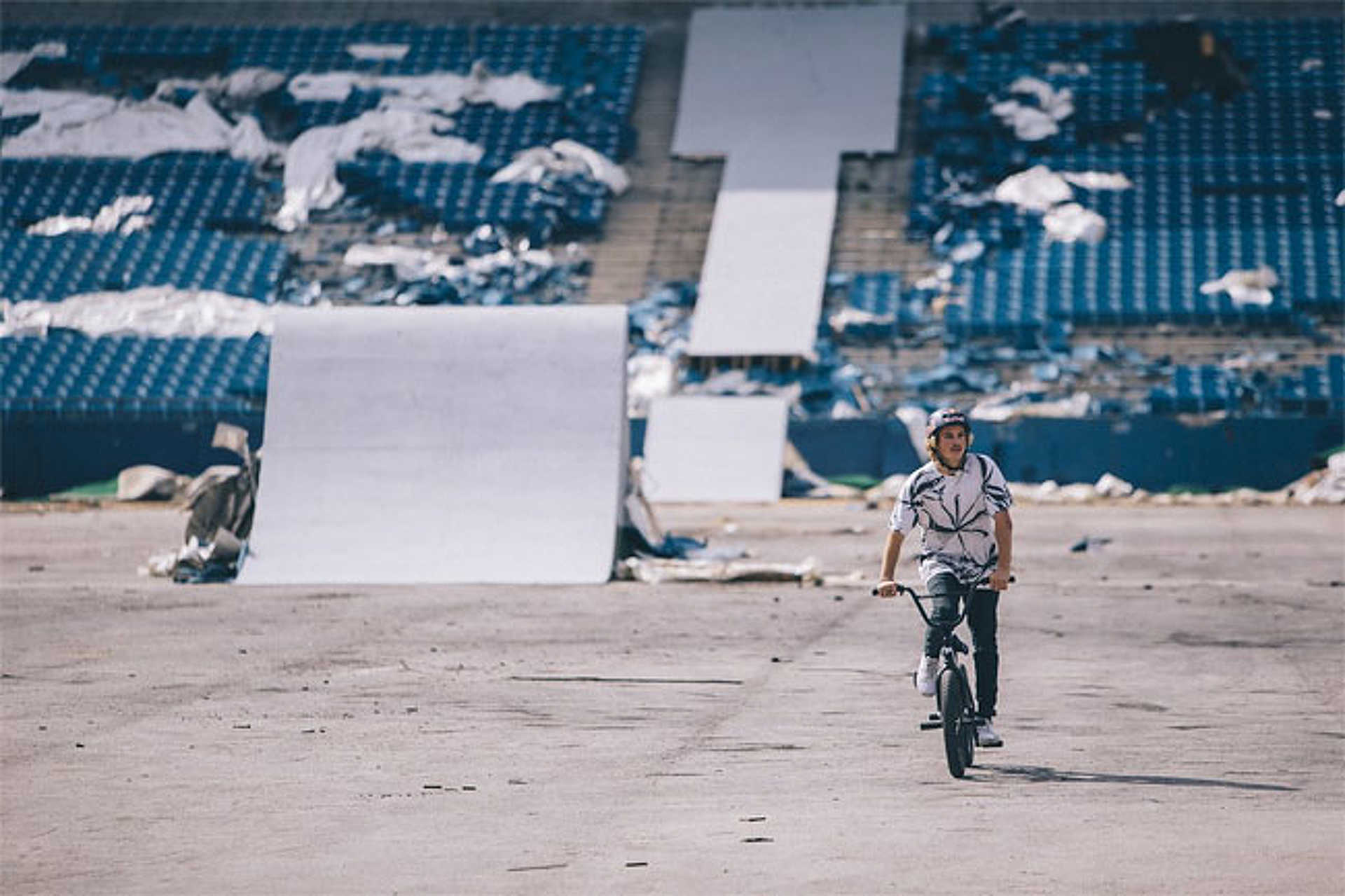 BMX-szel a Silverdome-ban