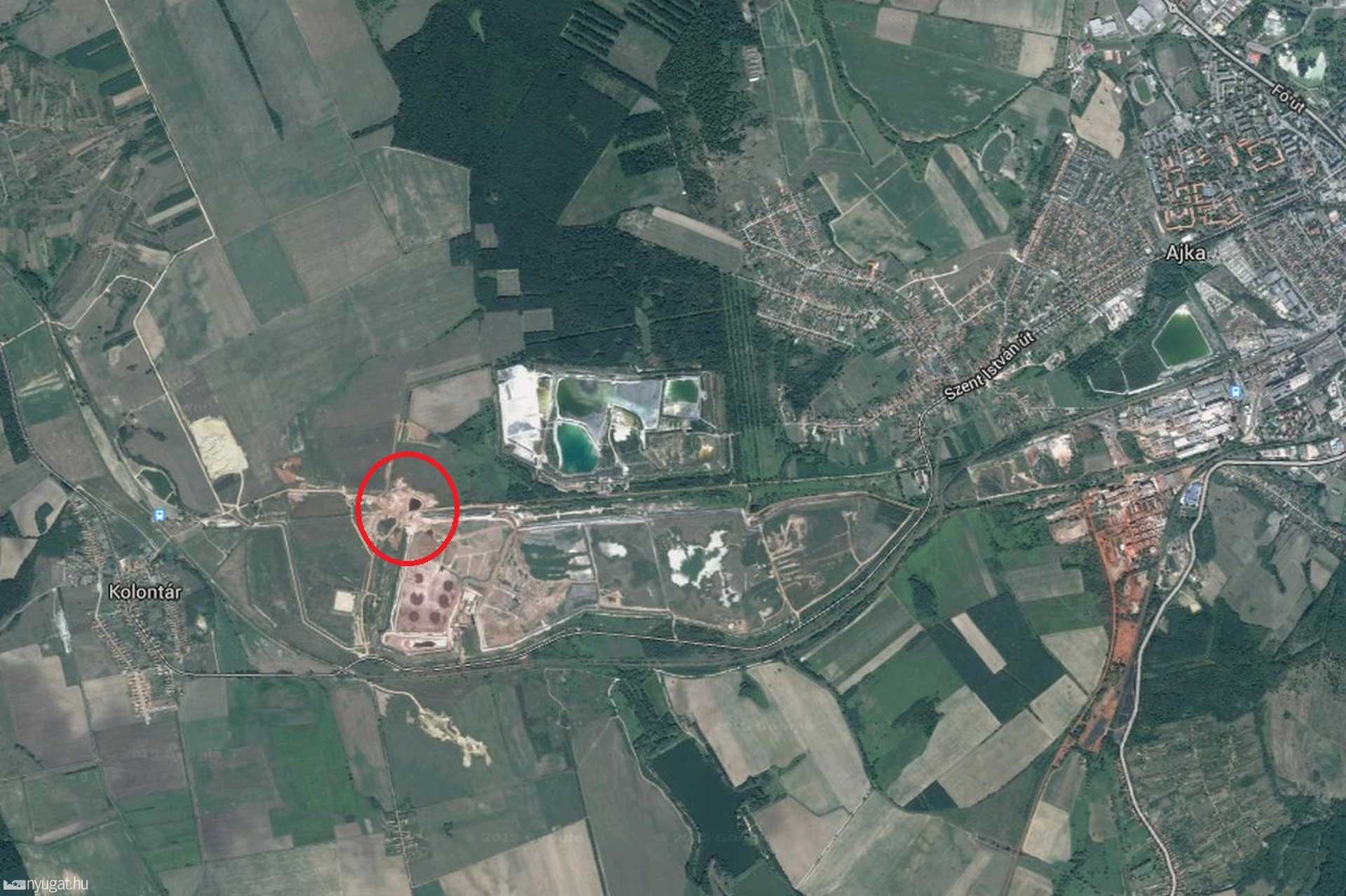A piros kör jelzi, hol szakadt ki a gát - a kép kattintásra mozgatható, nagyítható