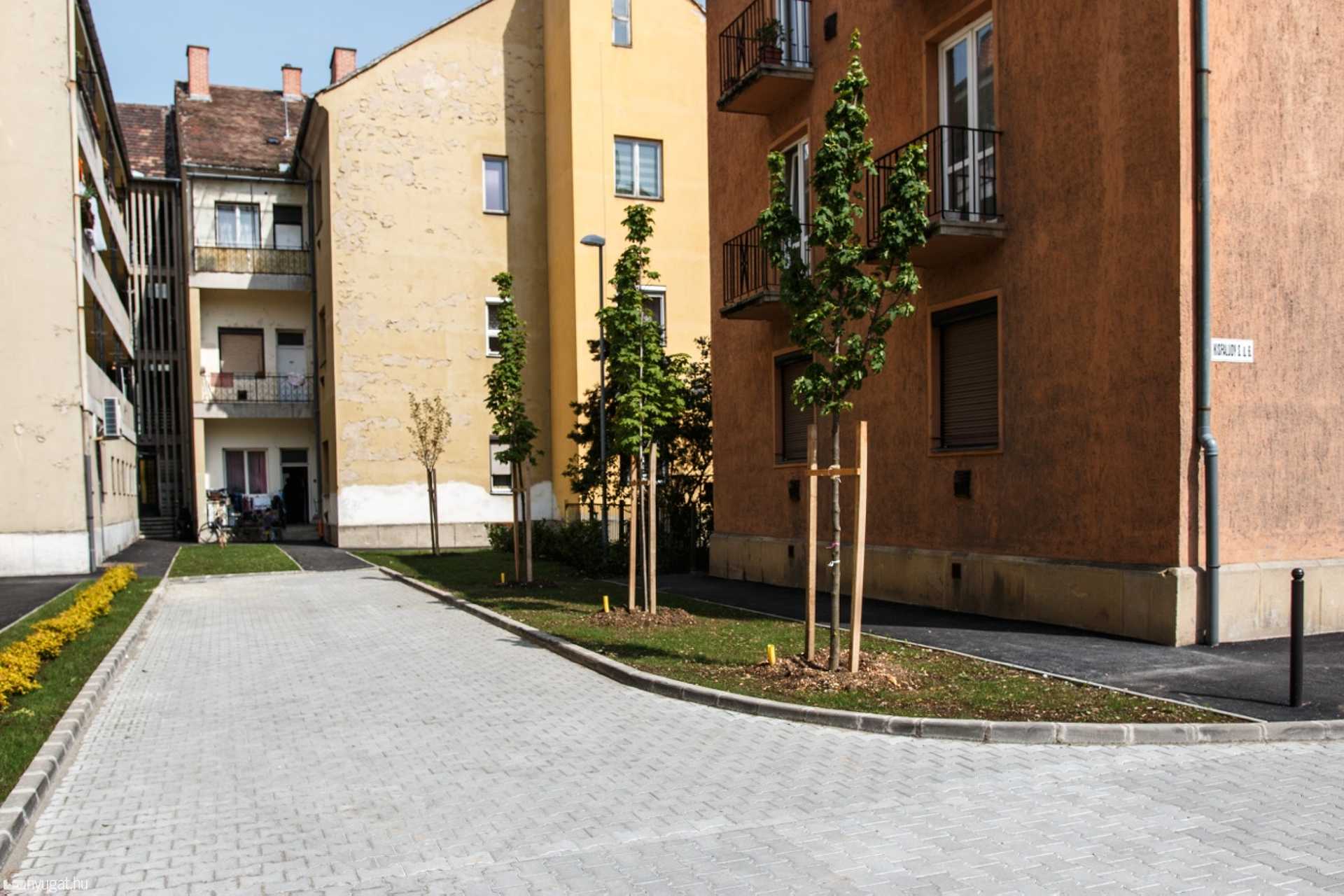 Kisfaludy Sándor utcai tömbbelső átadása