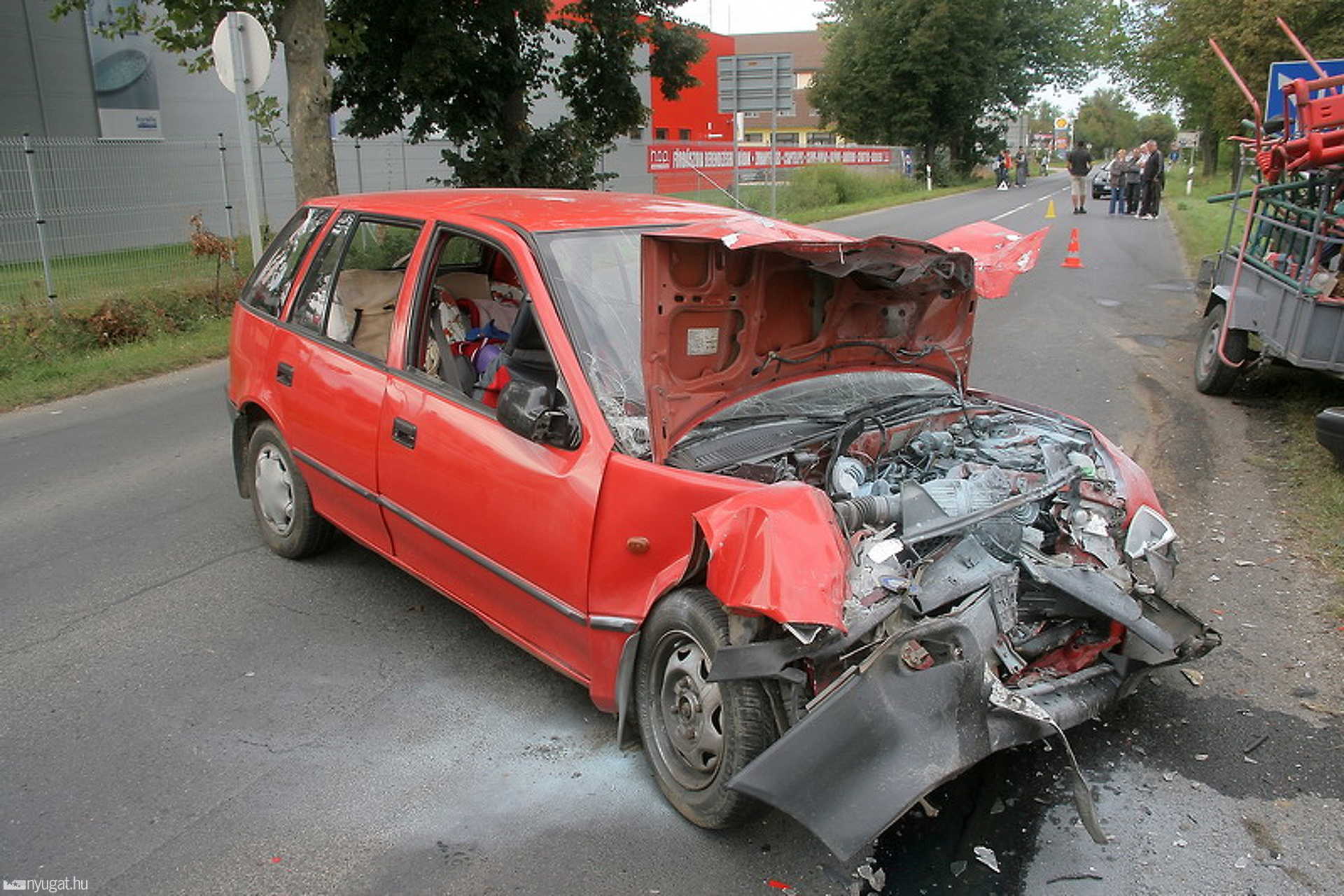 Hatan sérültek meg a Kőszegi úti balesetben